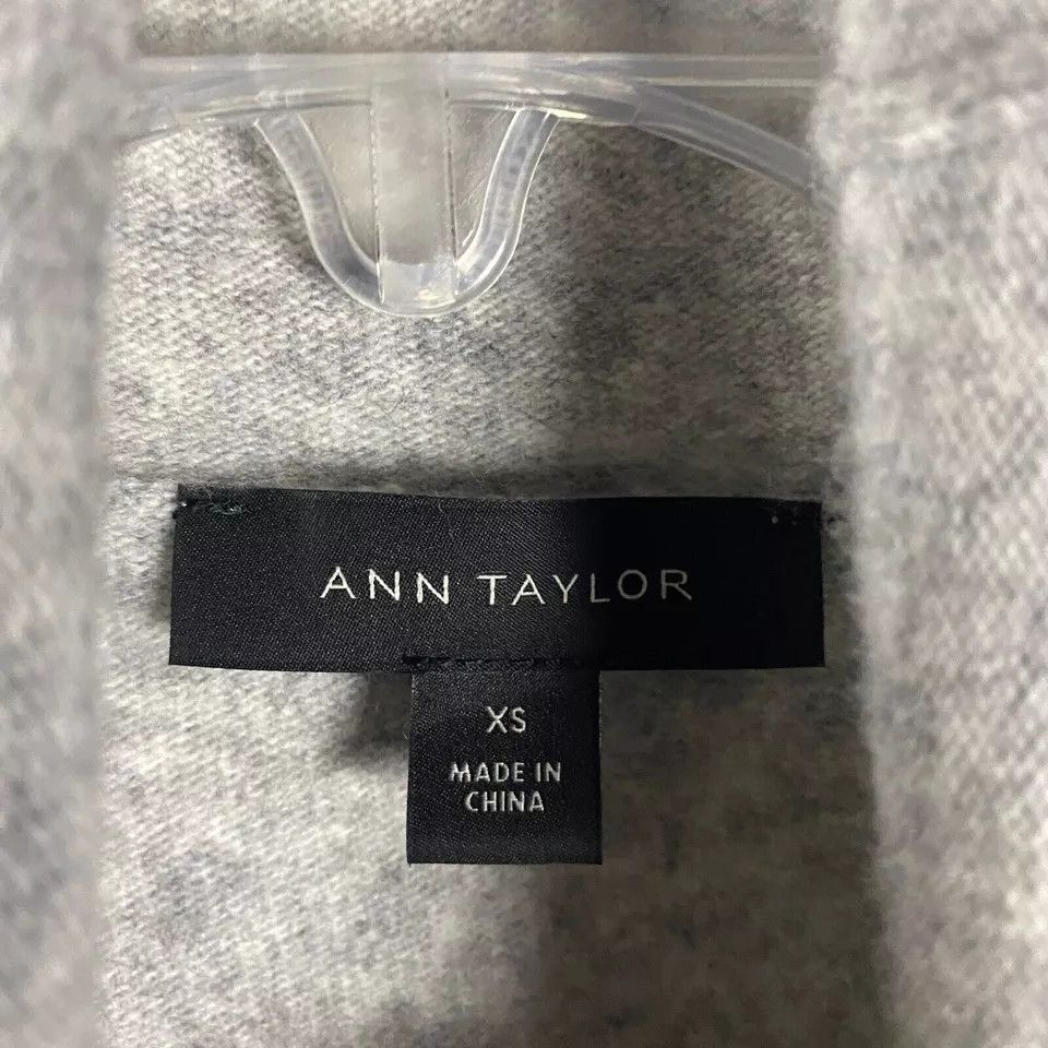 Ann Taylor Ann Taylor Sweater Women's XS Wool Blend Pullover Gray Size XS / US 0-2 / IT 36-38 - 4 Thumbnail