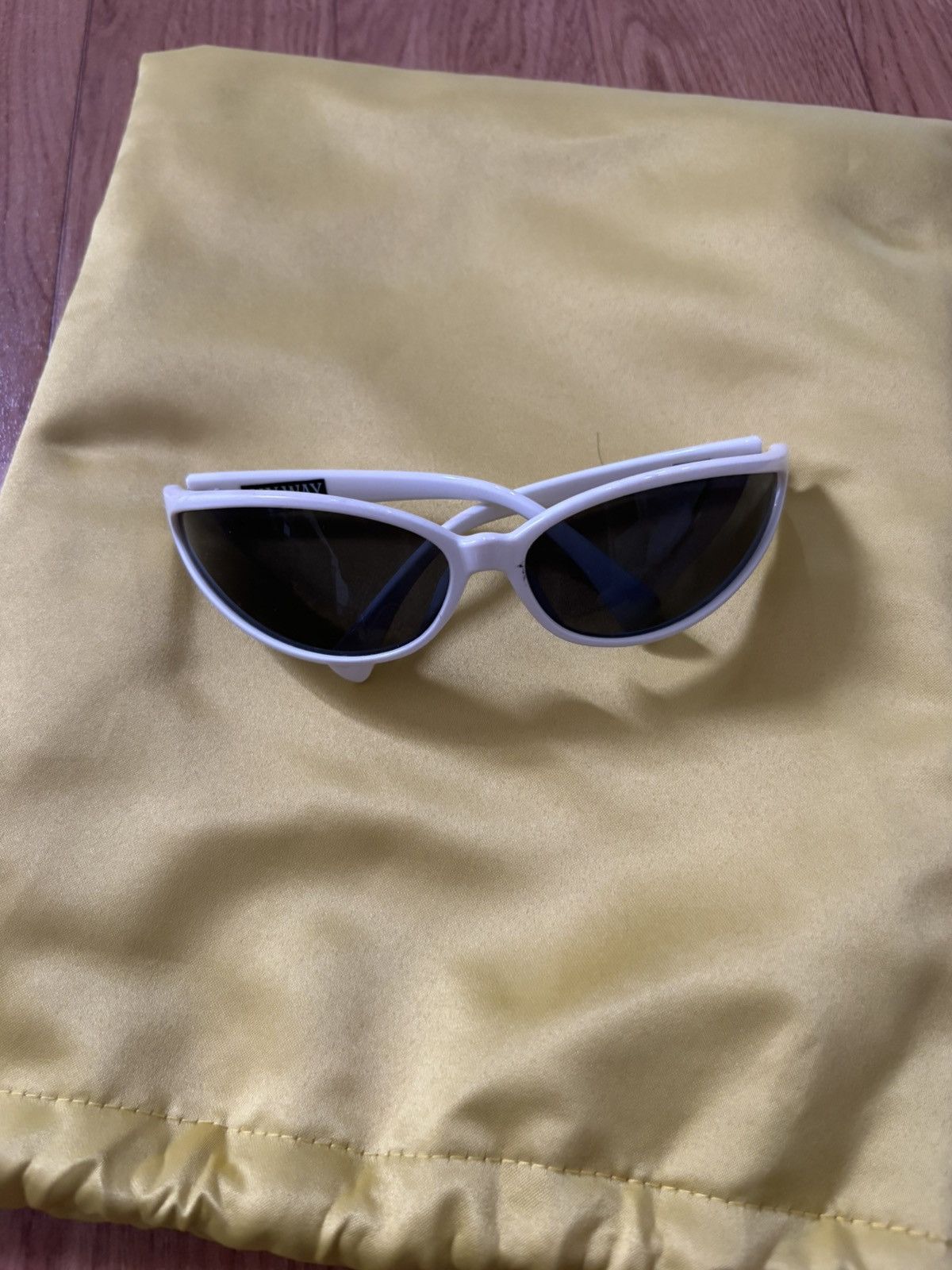 99%IS- Original 'MY WAY'(Sid Vicious ver) Sunglasses (WHITE) Size ONE SIZE - 2 Thumbnail
