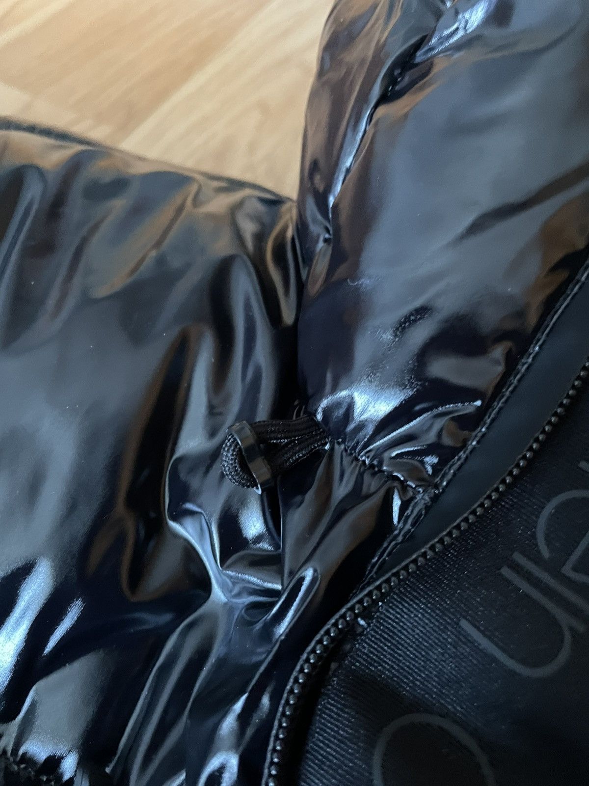 Calvin Klein Calvin Klein High Shine Down Puffer Jacket – Size S Size US S / EU 44-46 / 1 - 3 Thumbnail