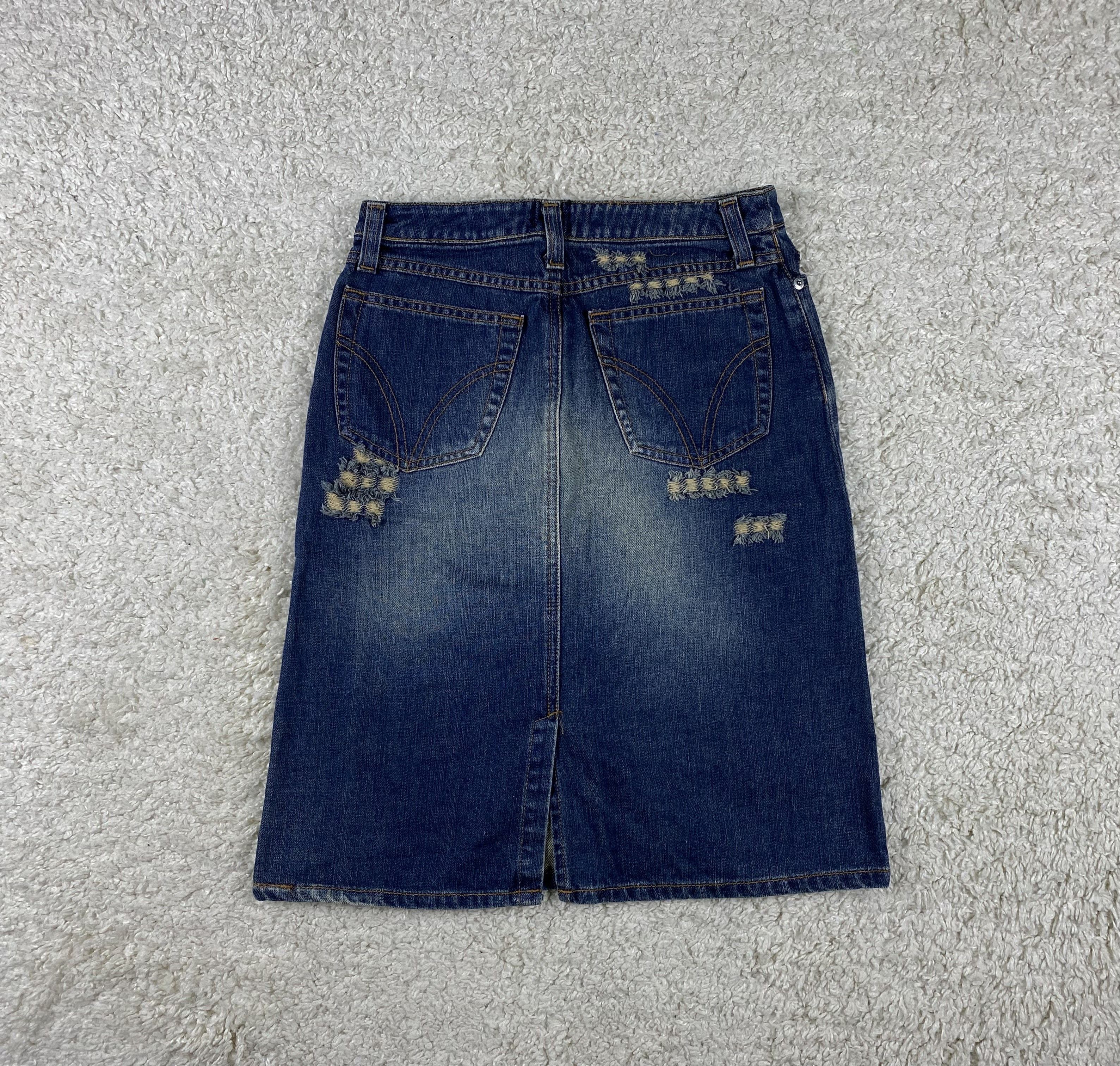 Dolce & Gabbana Dolce & Gabbana Women’s Blue Denim Distressed Skirt sz 26/40 Size 26" / US 2 / IT 38 - 5 Thumbnail