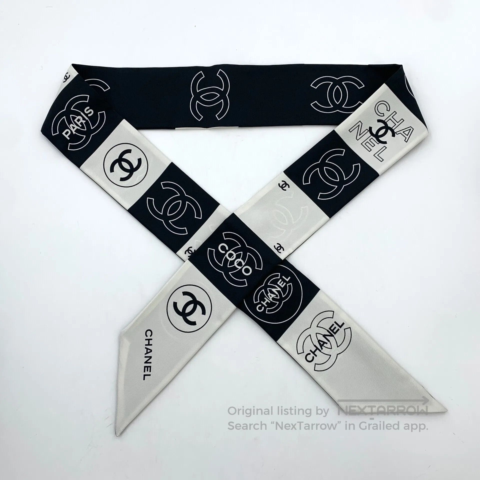 Chanel Chanel Black and White Color Blocked Double C Print Silk S Size ONE SIZE - 1 Thumbnail