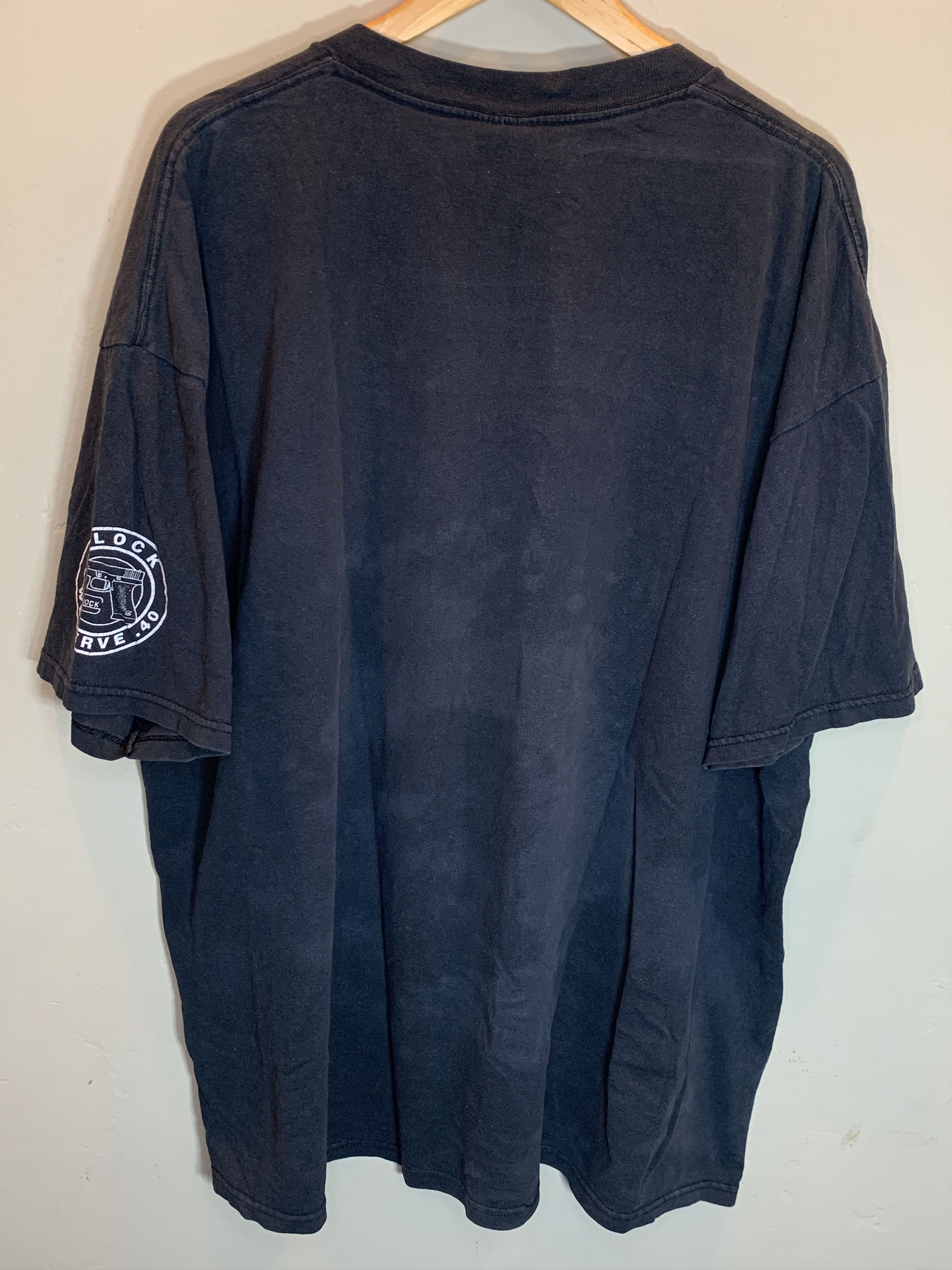 Vintage *RARE* Vintage 90’s Hard Glock Cafe Detroit Gun Art T-Shirt Size US XXL / EU 58 / 5 - 5 Thumbnail