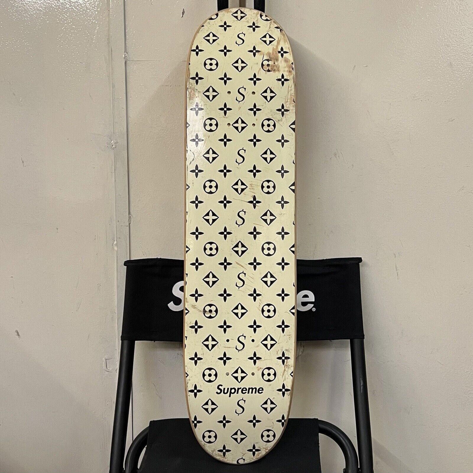 Supreme Pre-Owned 2000 Supreme LV Louis Vuitton Monogram Deck White Size ONE SIZE - 1 Thumbnail