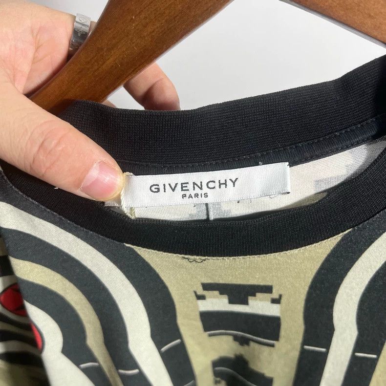 Givenchy Givenchy Printed Short-sleeve P1408 2506-Nextarrow Size US XXS / EU 40 - 3 Thumbnail
