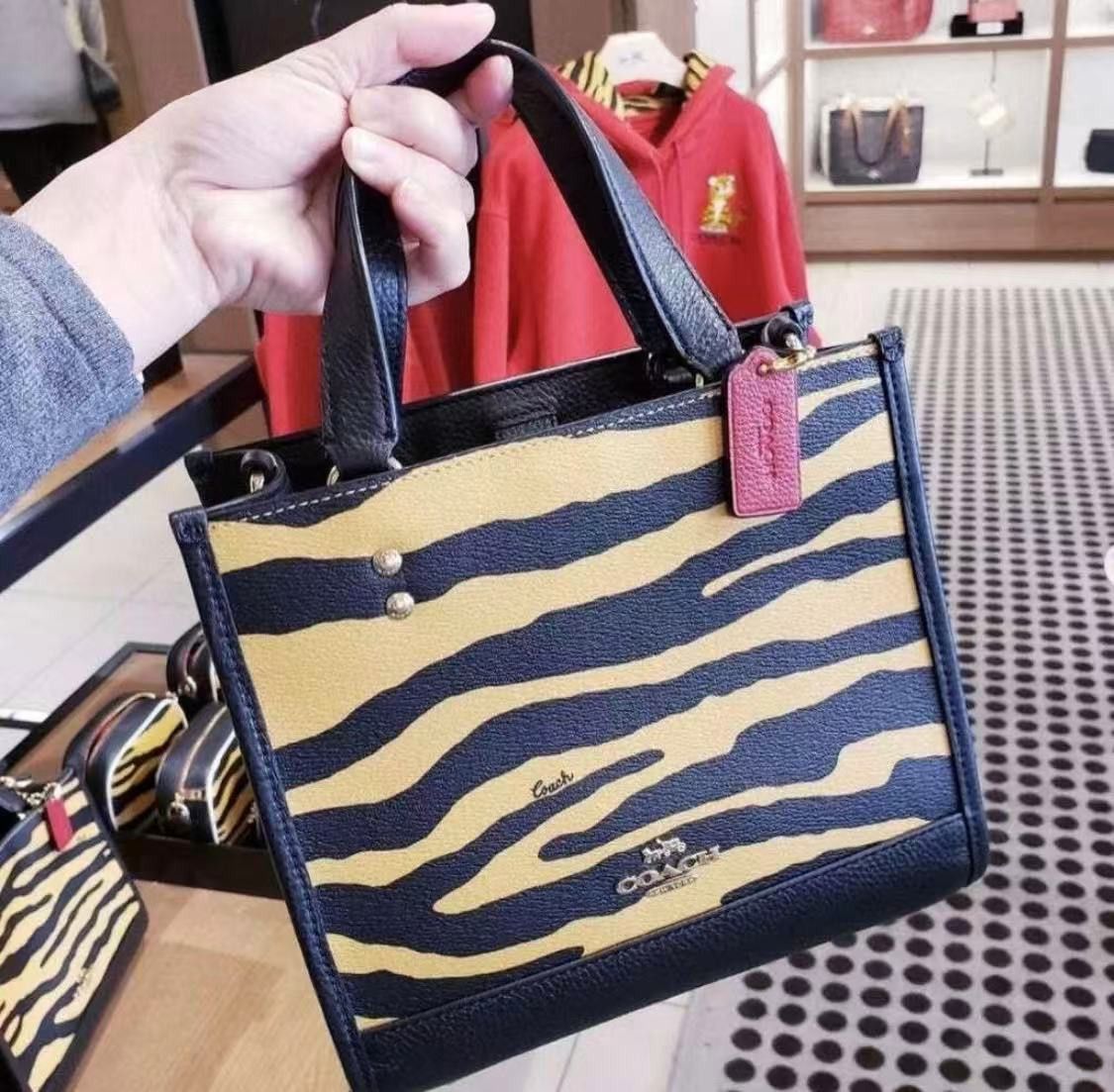 Coach Dempsey Tote 22 In Signature Canvas With Tiger C6988 Size ONE SIZE - 2 Thumbnail