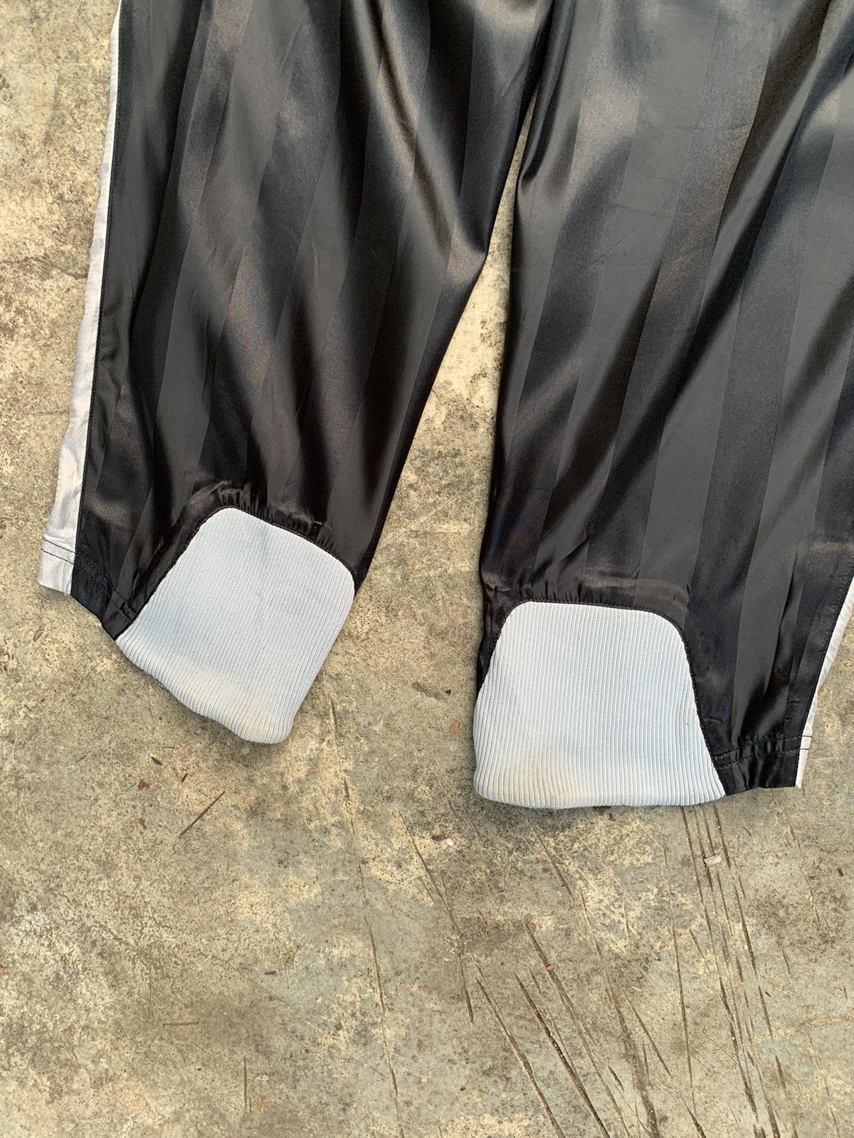 Hummel Vintage Hummel Germany Football Trackpants Size US 35 - 8 Thumbnail