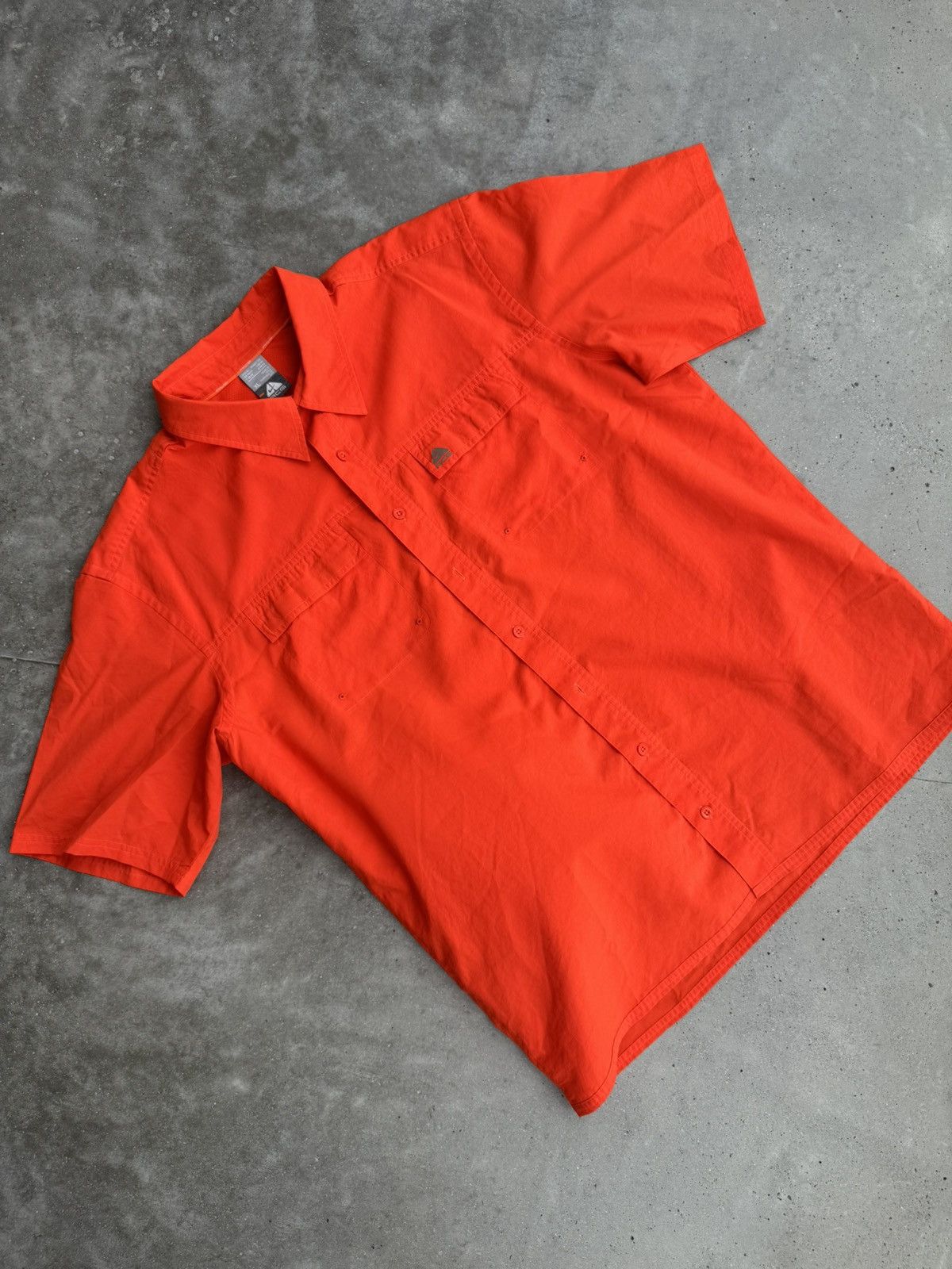 Nike ACG Nike ACG Vintage Short sleeve shirt 00s vibe hype streetwear Size US XL / EU 56 / 4 - 1 Thumbnail