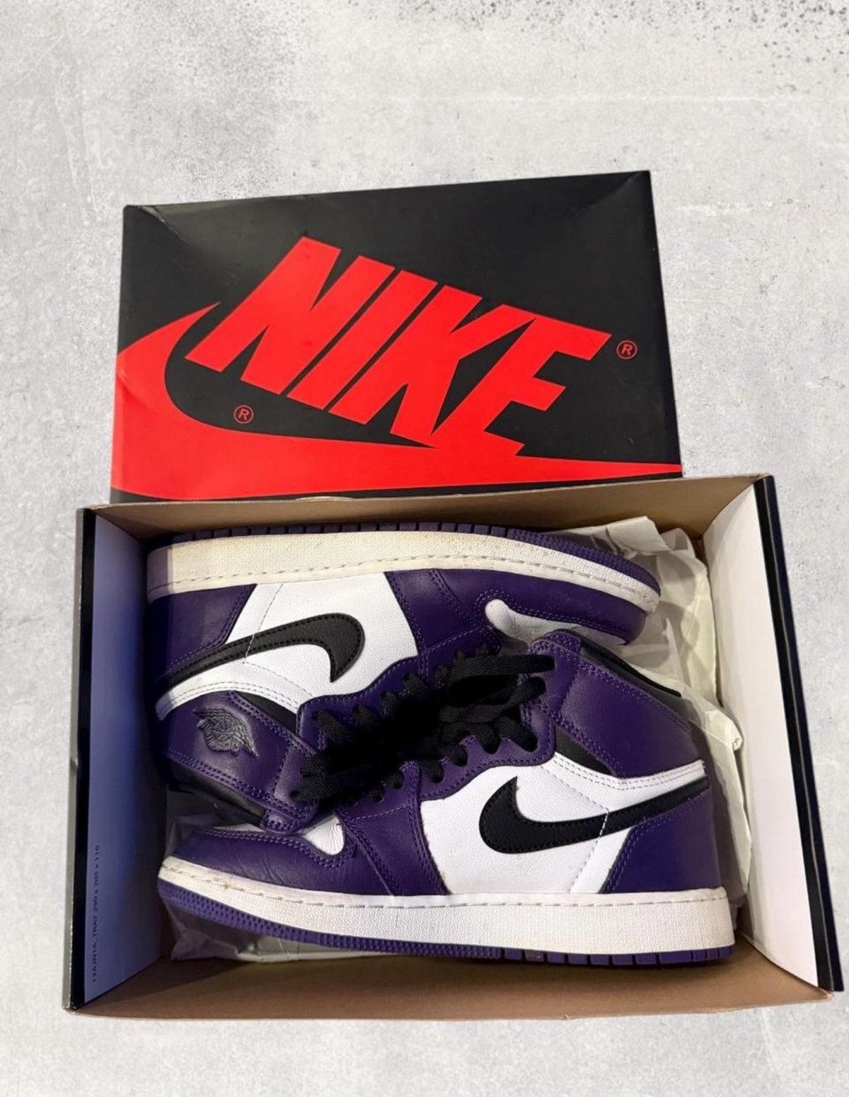 Nike Air Jordan 1 Retro High Court Purple