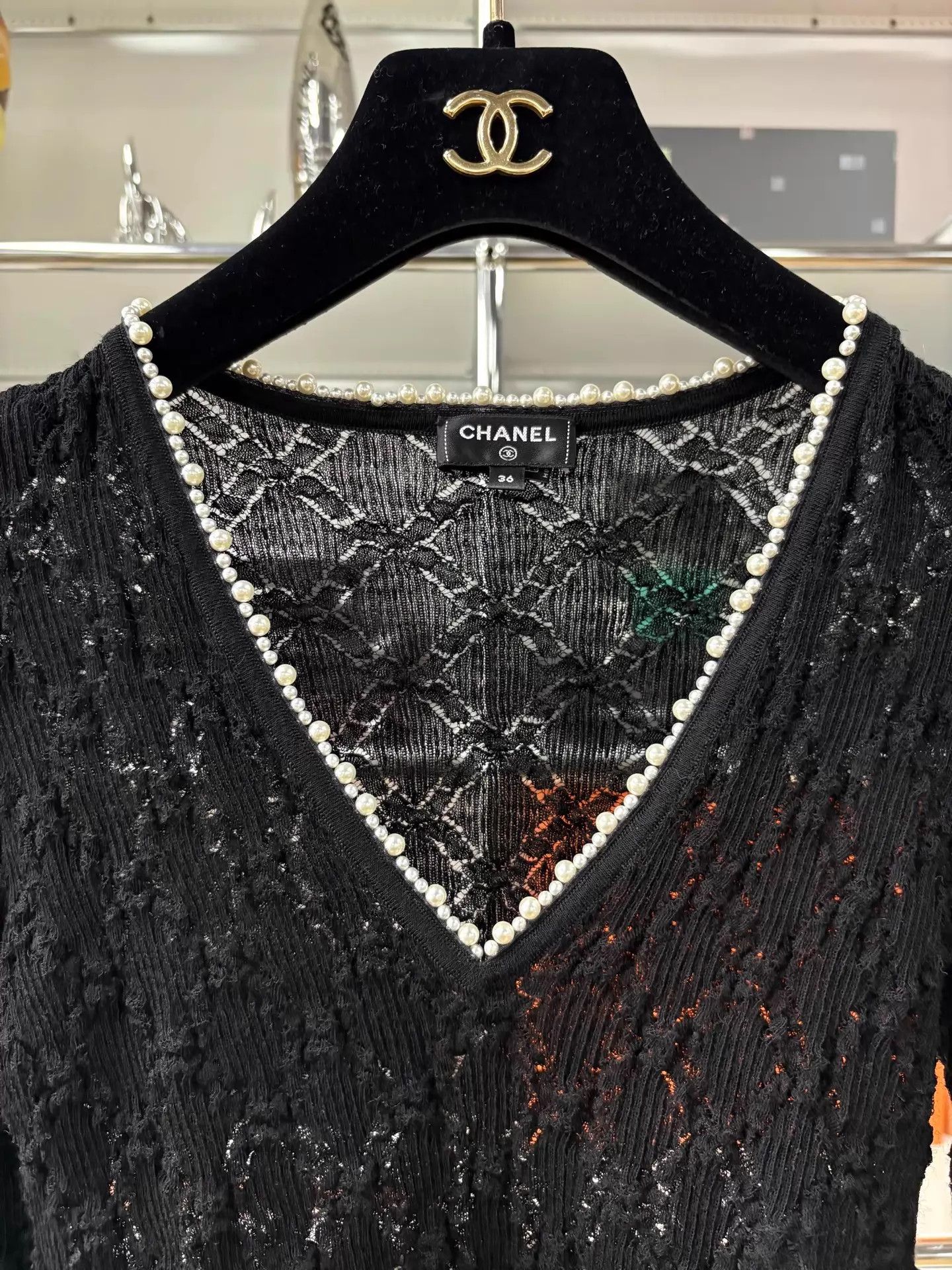 Chanel Chanel 22b Black Double C Pearl V-neck Wool Knit Top 36 Size XS / US 0-2 / IT 36-38 - 6 Thumbnail