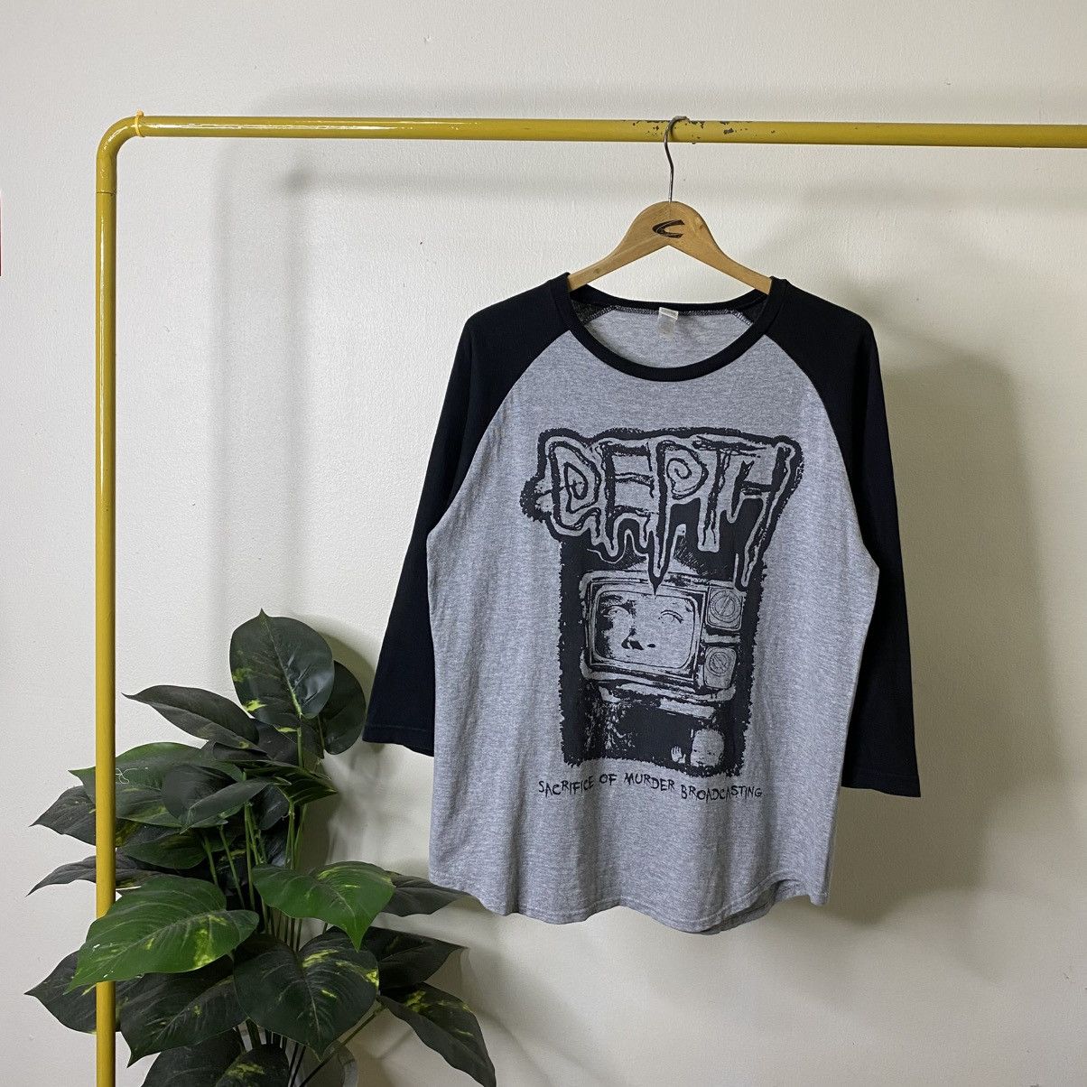 Hysteric Glamour Depth Sacrifice Of Murder Broadcasting Hysterics Style Tee Size US L / EU 52-54 / 3 - 1 Thumbnail