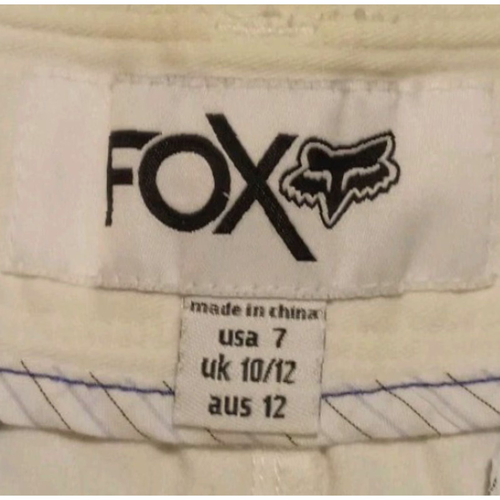 Fox Racing Fox Women's Shorts Size 7 White Cotton Embroidered Logo 5-Pocket Inseam 3" Low Rise Casual Racing Size 28" / US 6 / IT 42 - 2 Thumbnail