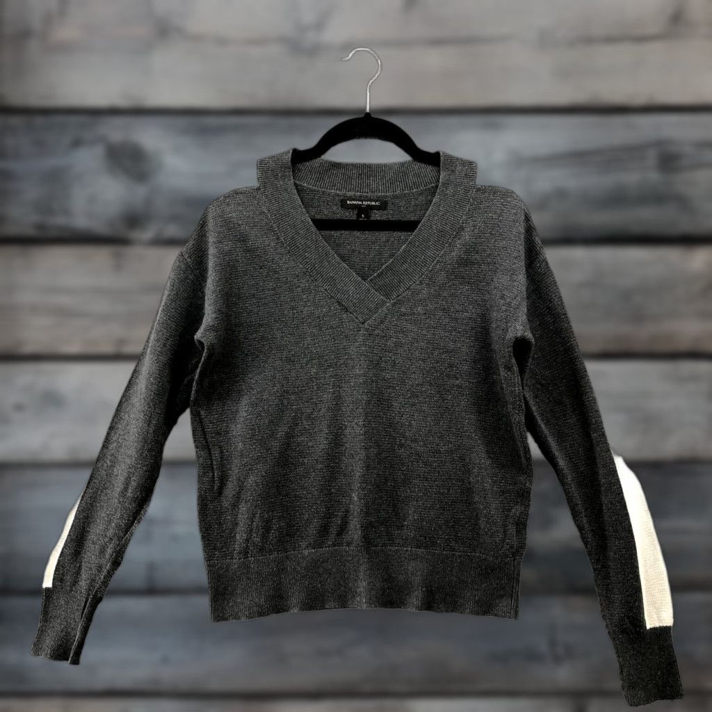 Banana Republic Banana Republic V-Neck Sweater Womens S Gray Cotton Blend Stretch Long Sleeve Pullover Size S / US 4 / IT 40 - 1 Thumbnail