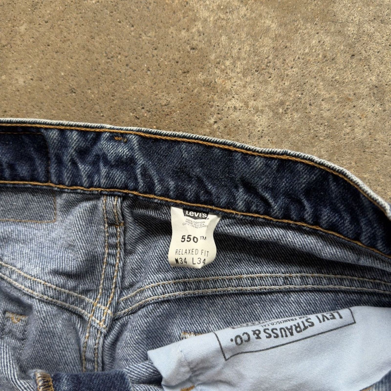 Vintage Vintage 90s Levi's 550 Made in USA Jeans Dark Wash Size US 33 - 6 Thumbnail
