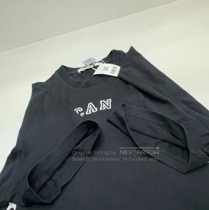 Givenchy Givenchy Letter Print Short-Sleeve T-Shirt. Size US M / EU 48-50 / 2 - 6 Thumbnail