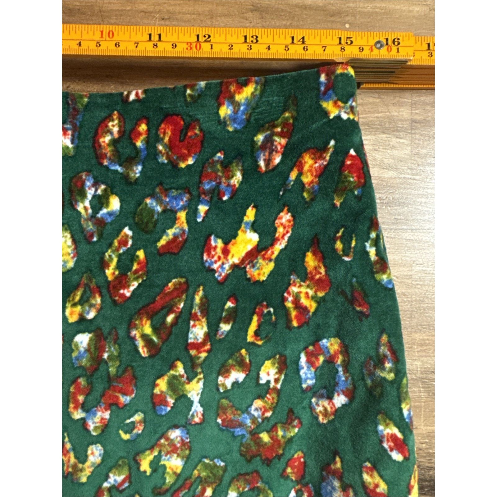 Samantha Sung Samantha Sung Green Multi Cheetah Wool Silk Blend MIDI 8 Size 30" / US 8 / IT 44 - 8 Thumbnail