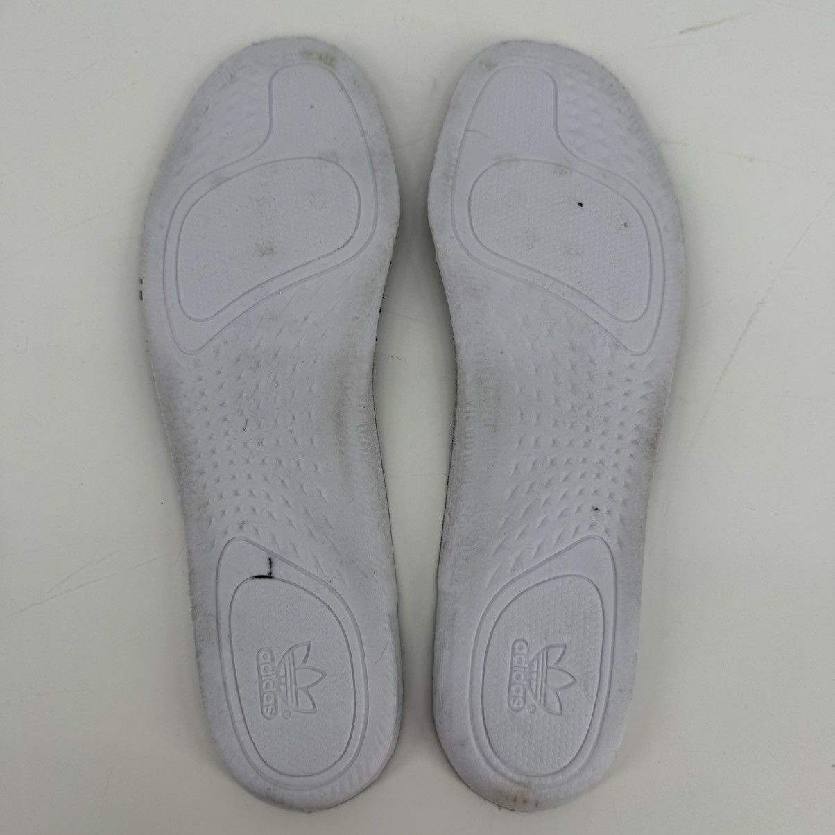 Yeezy Adidas Yeezy Boost 350 V2 Beluga 2.0 Size 10 Men’s Authentic Size US 10 / EU 43 - 16 Thumbnail