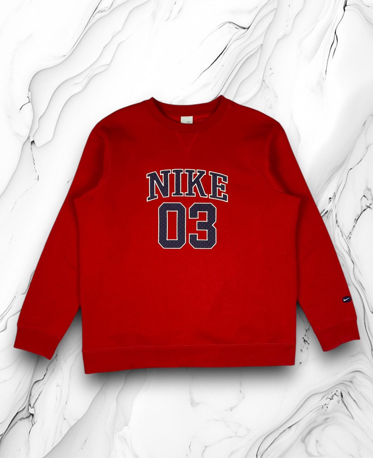 Nike × Vintage Vintage 00s Nike Big Logo Y2K Streetwear Sweatshirt Size US L / EU 52-54 / 3 - 1 Thumbnail