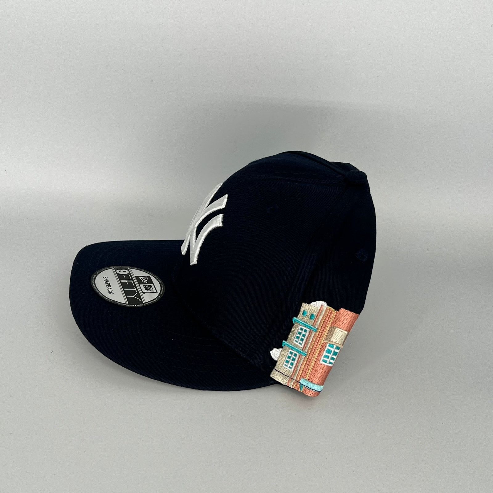 New Era Black New York Yankees Statue of Liberty New Era MLB Size ONE SIZE - 2 Thumbnail