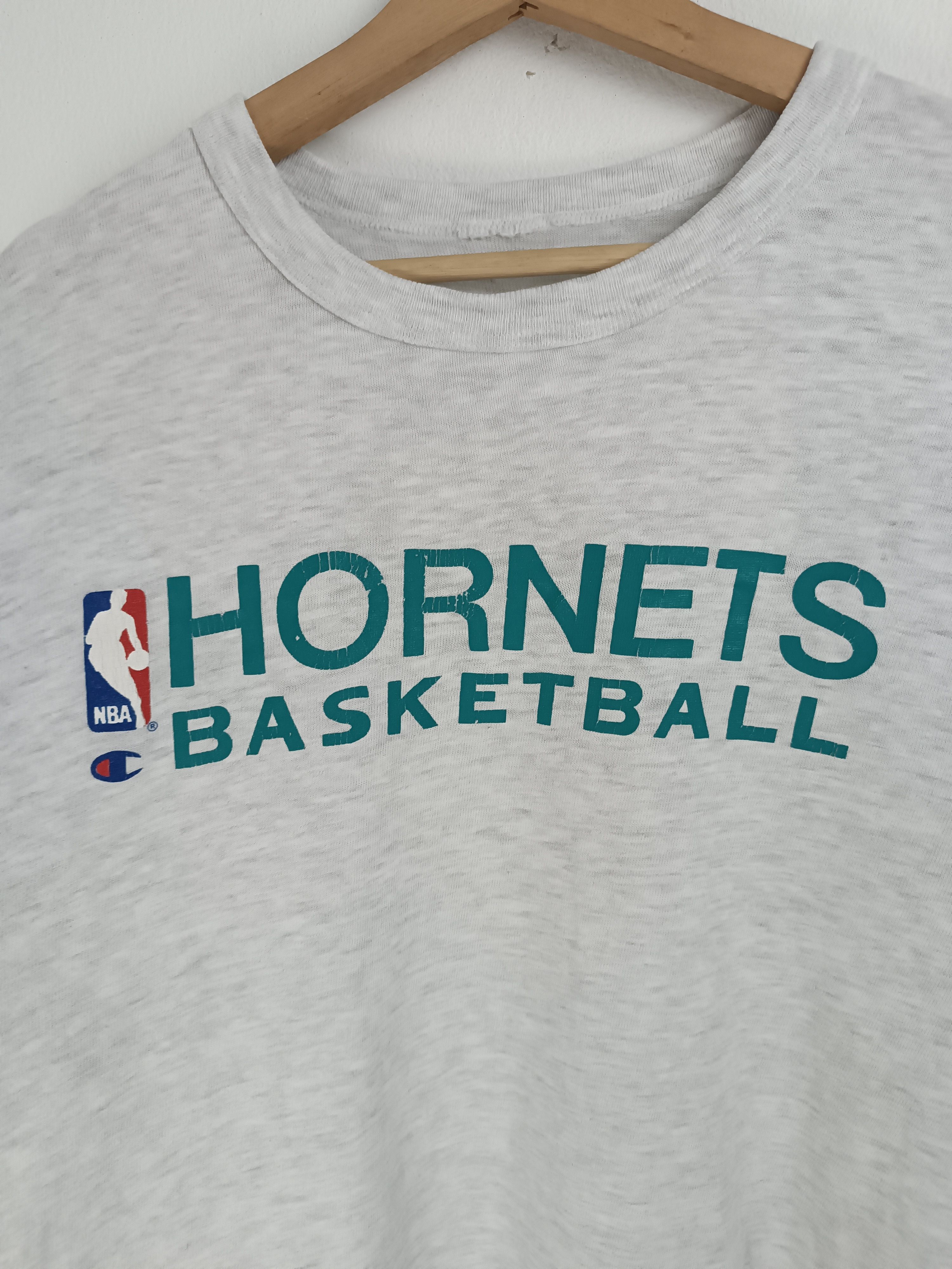 NBA VINTAGE 90'S HORNETS BASKETBALL NBA CHAMPION TEE Size US L / EU 52-54 / 3 - 8 Thumbnail