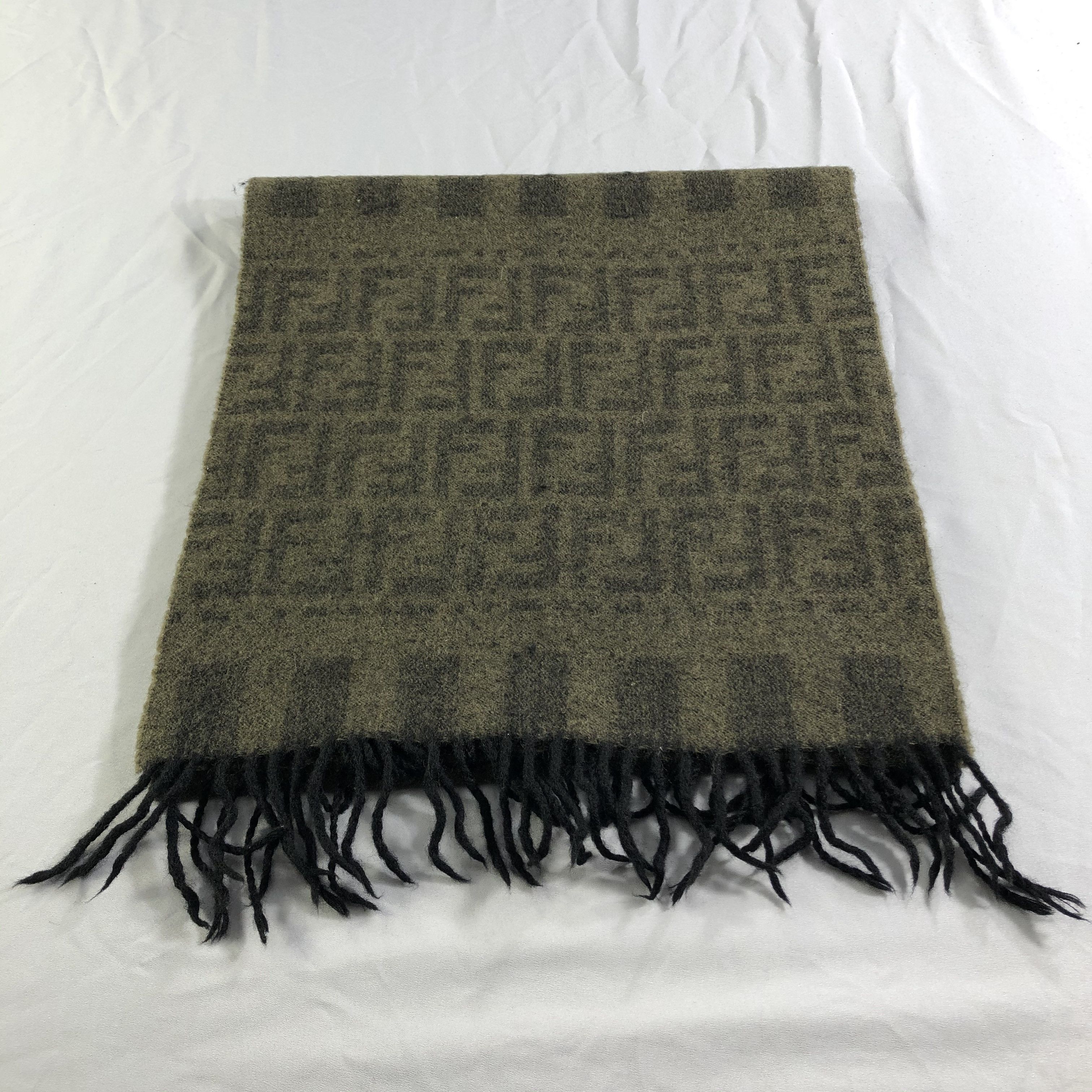 Fendi Fendi Monogram Wool Scarf Muffler Neckwear V2426 Size ONE SIZE - 3 Thumbnail