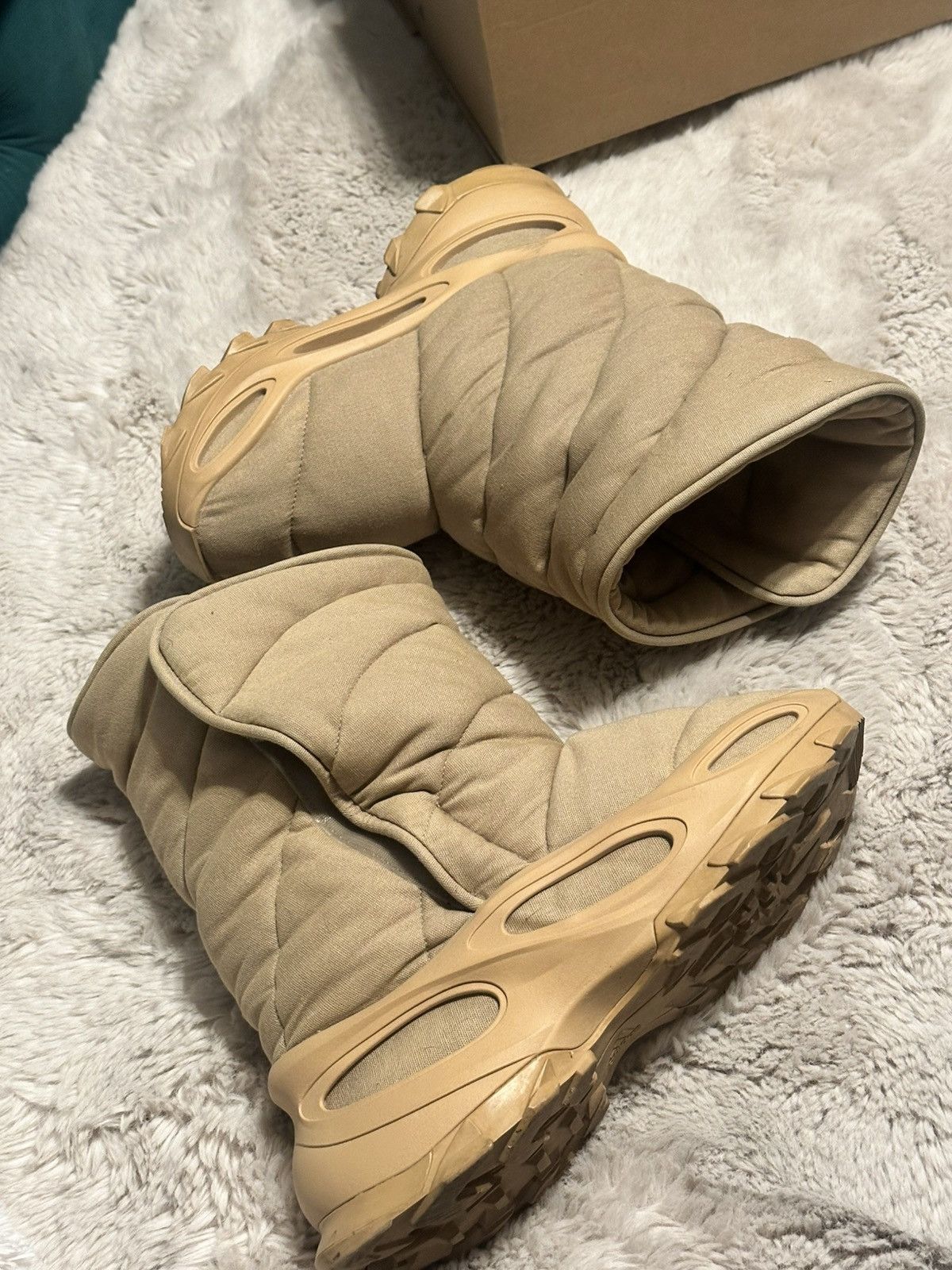 YZY NSLTD BT Khaki 11 (US) Yeezy Boot Khaki Adidas YEEZY NSLTD BT