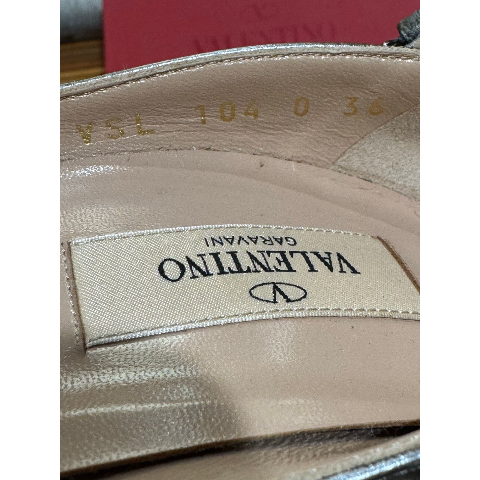 Valentino Valentino Garavani Tango Crystal-Embellished Pumps sz 36 EU Size US 6 / IT 36 - 8 Thumbnail