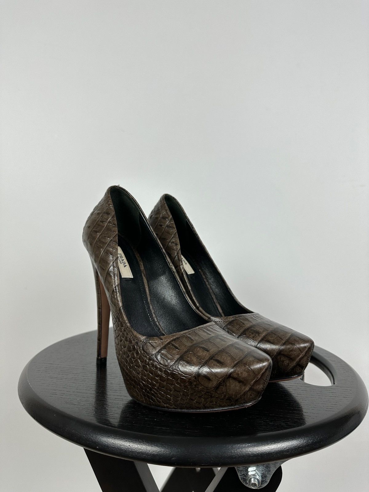 Prada Prada Crocodile Brown Leather Heels Pumps Size US 8.5 / IT 38.5 - 7 Thumbnail