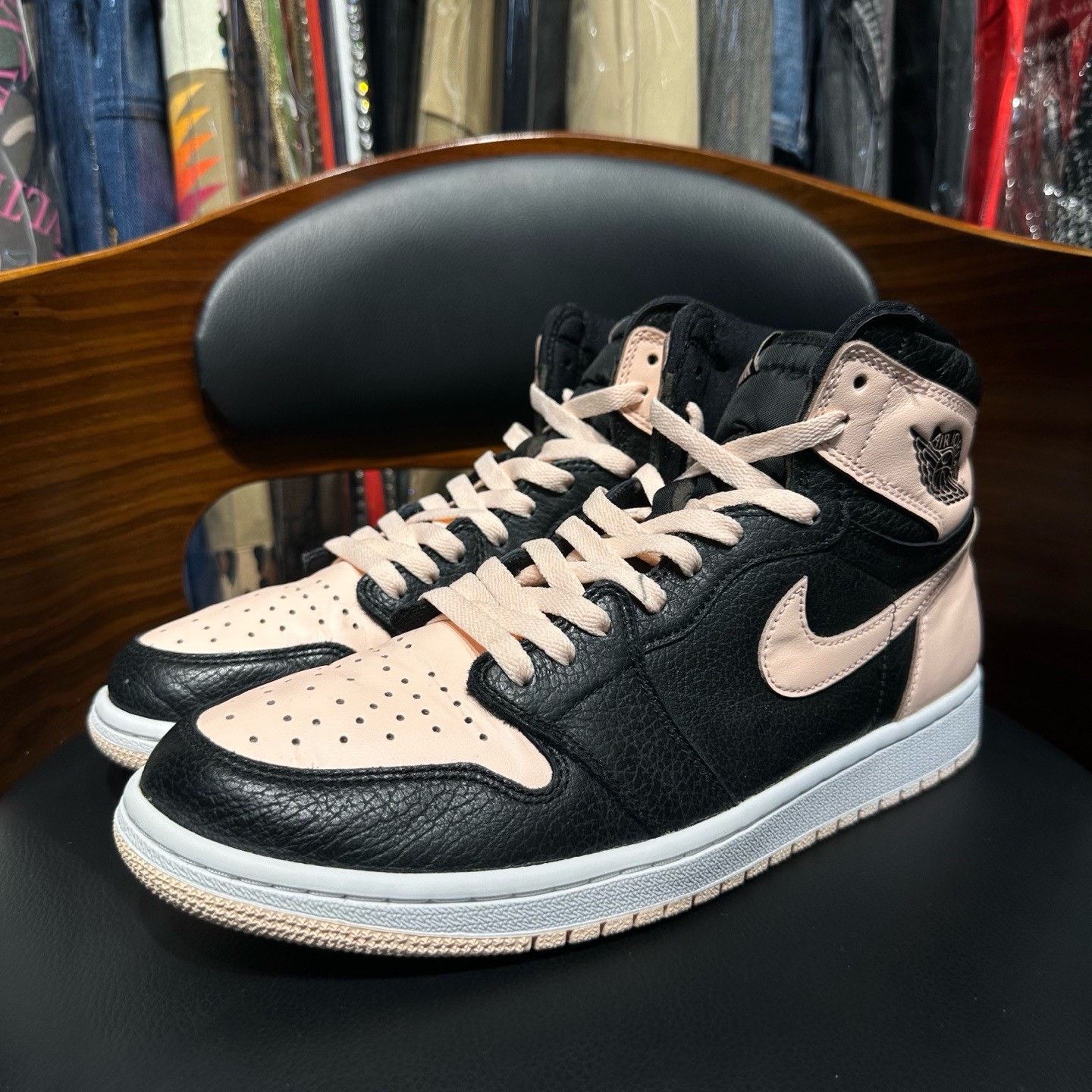 Nike Nike AJ1 Pink Lowtop Sneakers 44.5 Men Size US 11 / EU 44 - 1 Thumbnail