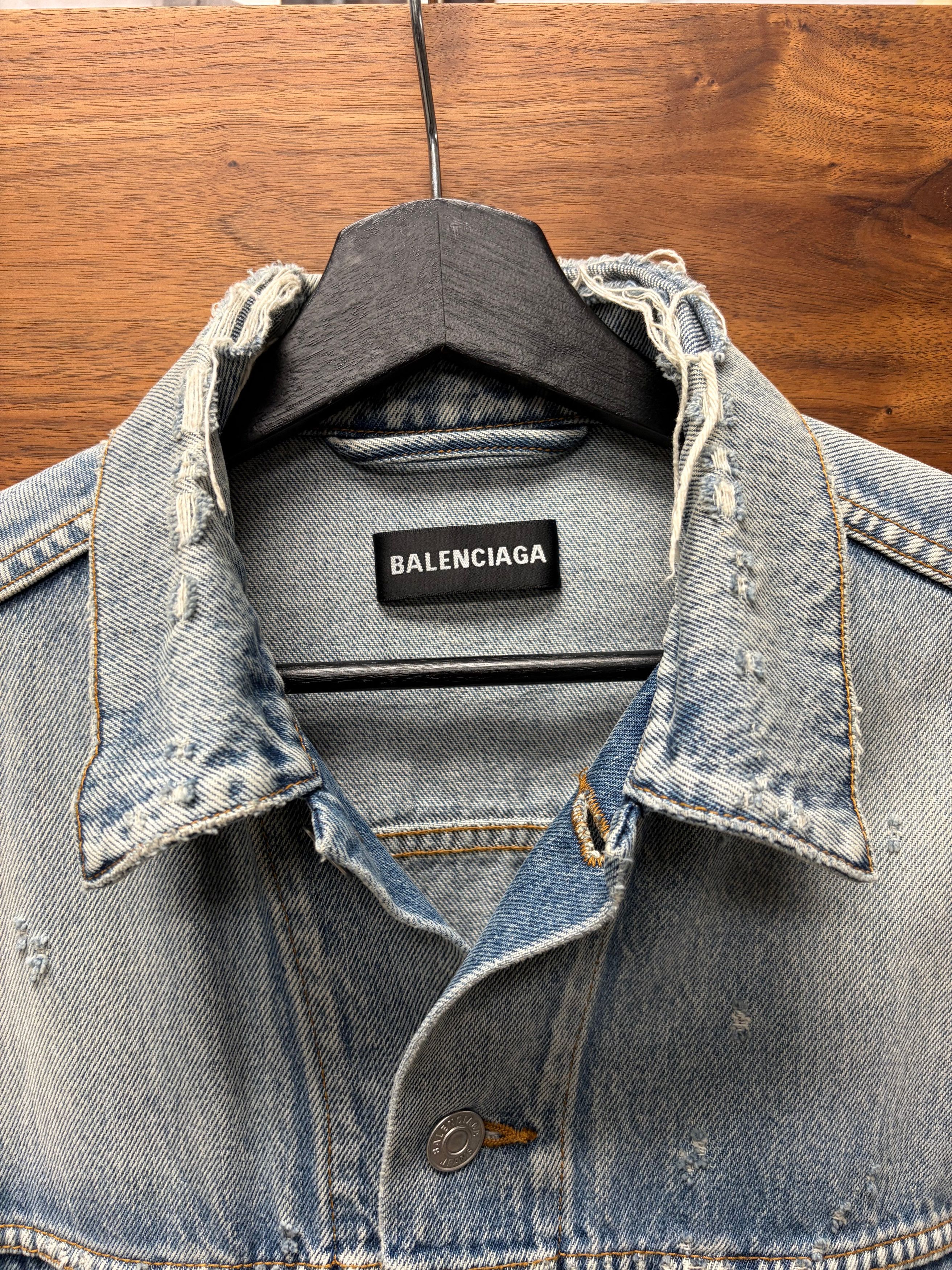 Balenciaga AW2020 Balenciaga ‘Thrash Distressed’ Repaired Blue Denim Trucker Jacket Size US S / EU 44-46 / 1 - 3 Thumbnail