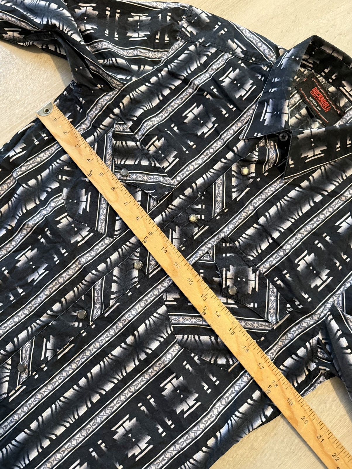 Other Rock & Roll Denim Black White Pearl Snap Aztec Fit Sz S Size US S / EU 44-46 / 1 - 6 Thumbnail