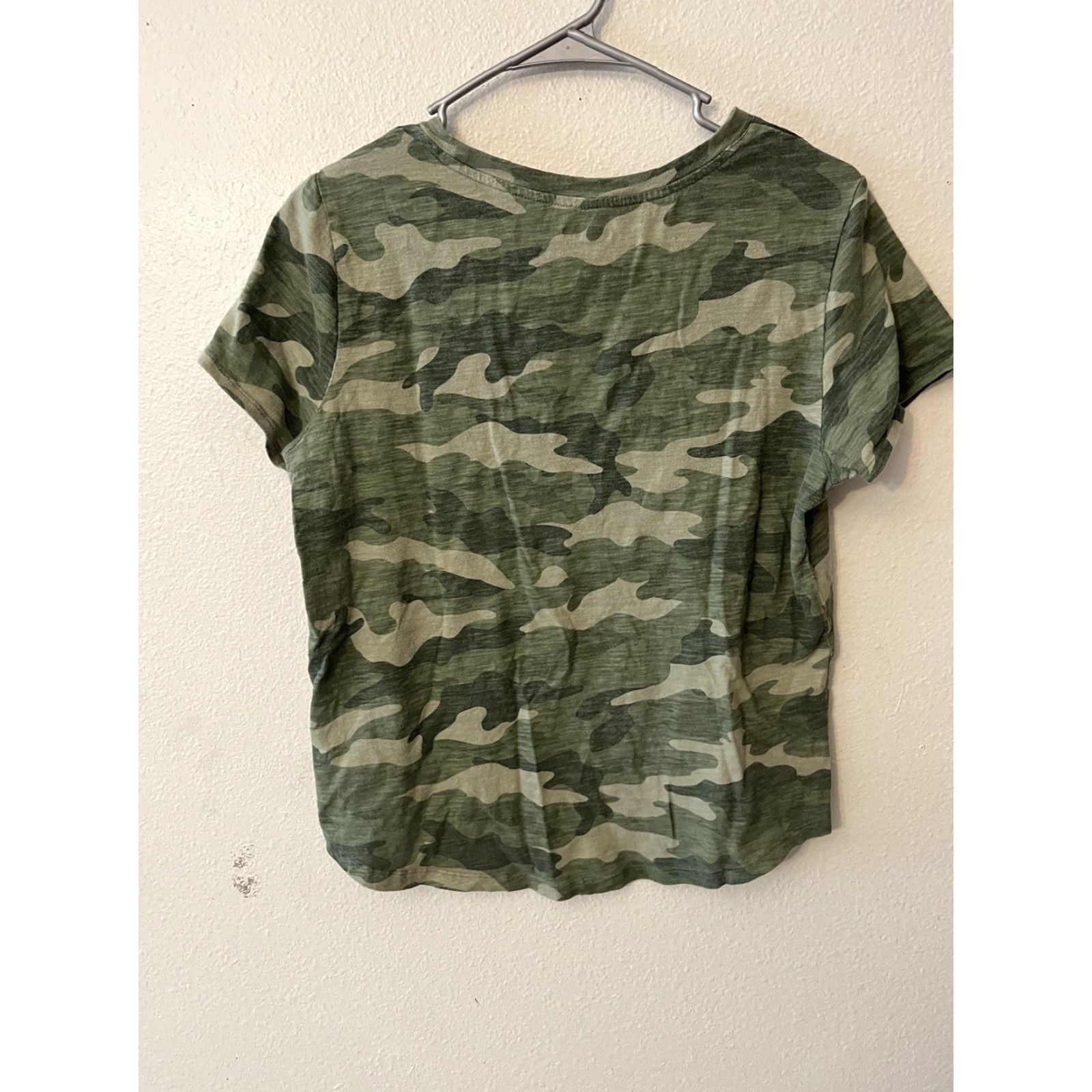 Old Navy Old Navy Shirt Womens Green Camo 100% Cotton Round Neck Short Sleeve M Size M / US 6-8 / IT 42-44 - 3 Thumbnail