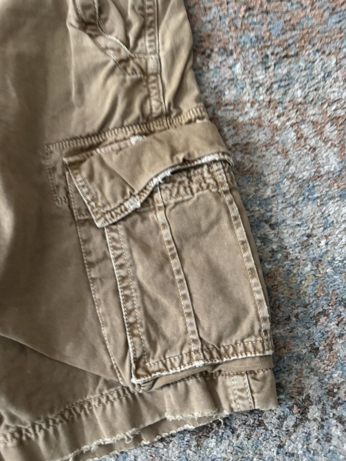 American Eagle Outfitters VTG American Eagle Y2K Dark Brown Faded Cargo Shorts 30 Size US 30 / EU 46 - 2 Thumbnail