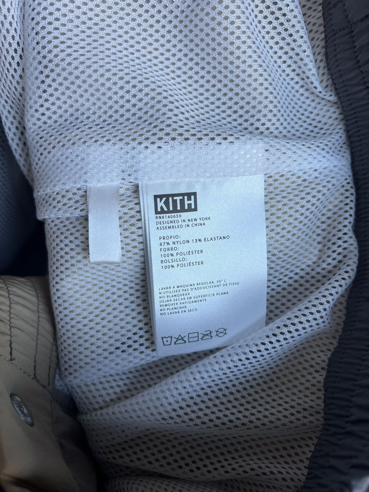 Kith Kith Madison The Palette Asteroid ColorWay Shorts Adjustabl Size US 36 / EU 52 - 7 Thumbnail