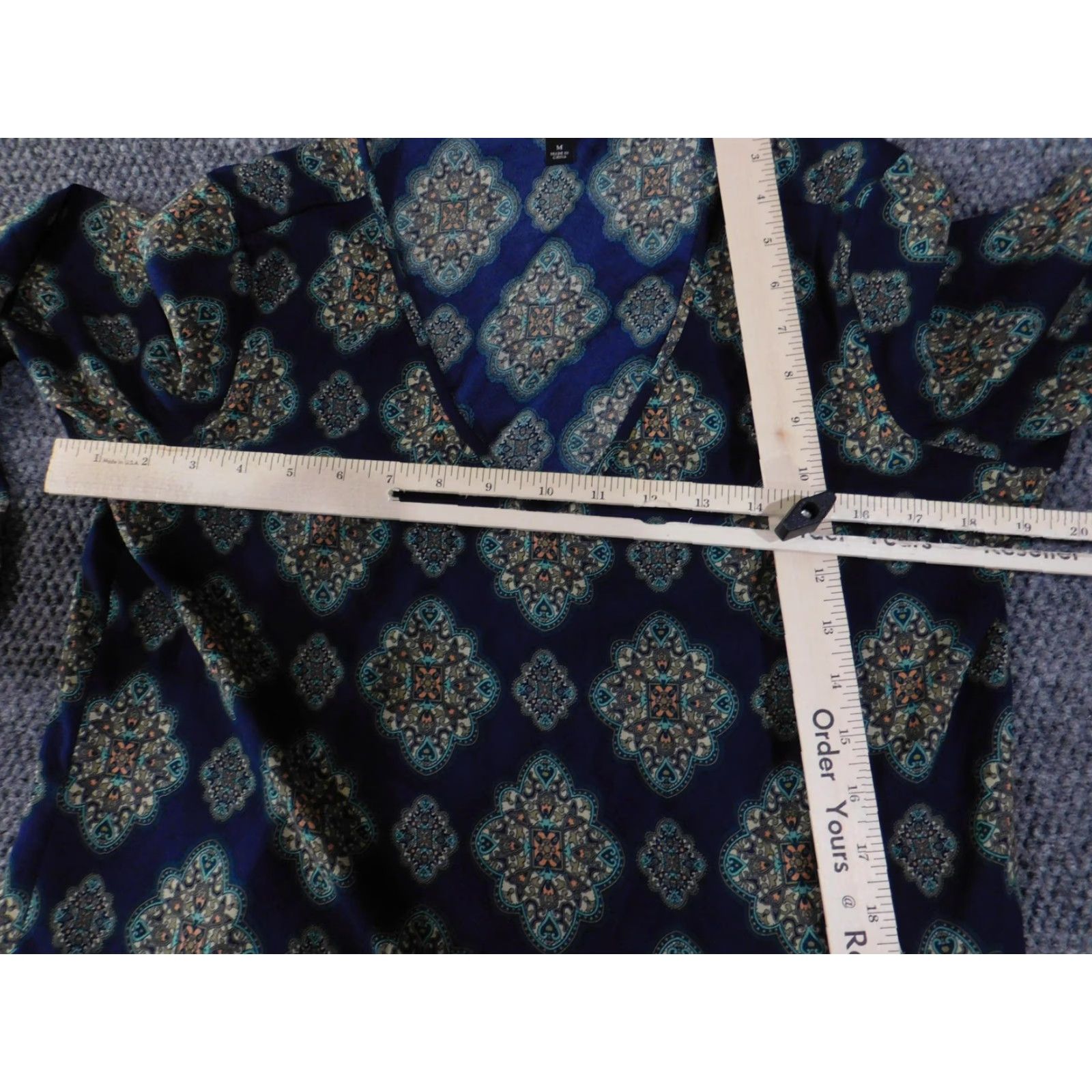 Ann Taylor Ann Taylor Blouse Womens Medium Navy Blue Medallion Print Long Sleeve V Neck Size M / US 6-8 / IT 42-44 - 7 Thumbnail