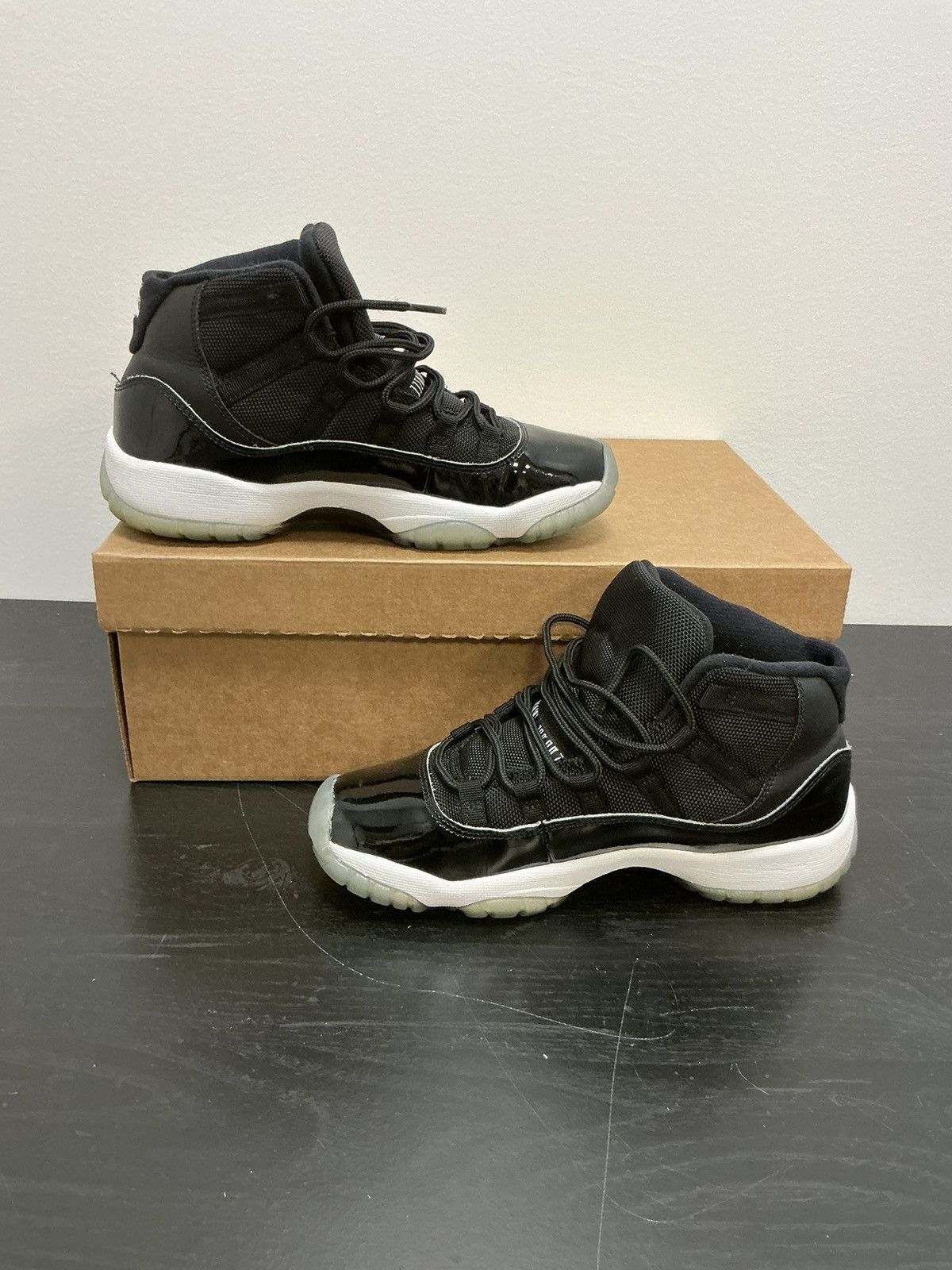 Jordan Brand Jordan 11 space jam 2016 (gs) Size US 4.5 / IT 34.5 - 2 Thumbnail