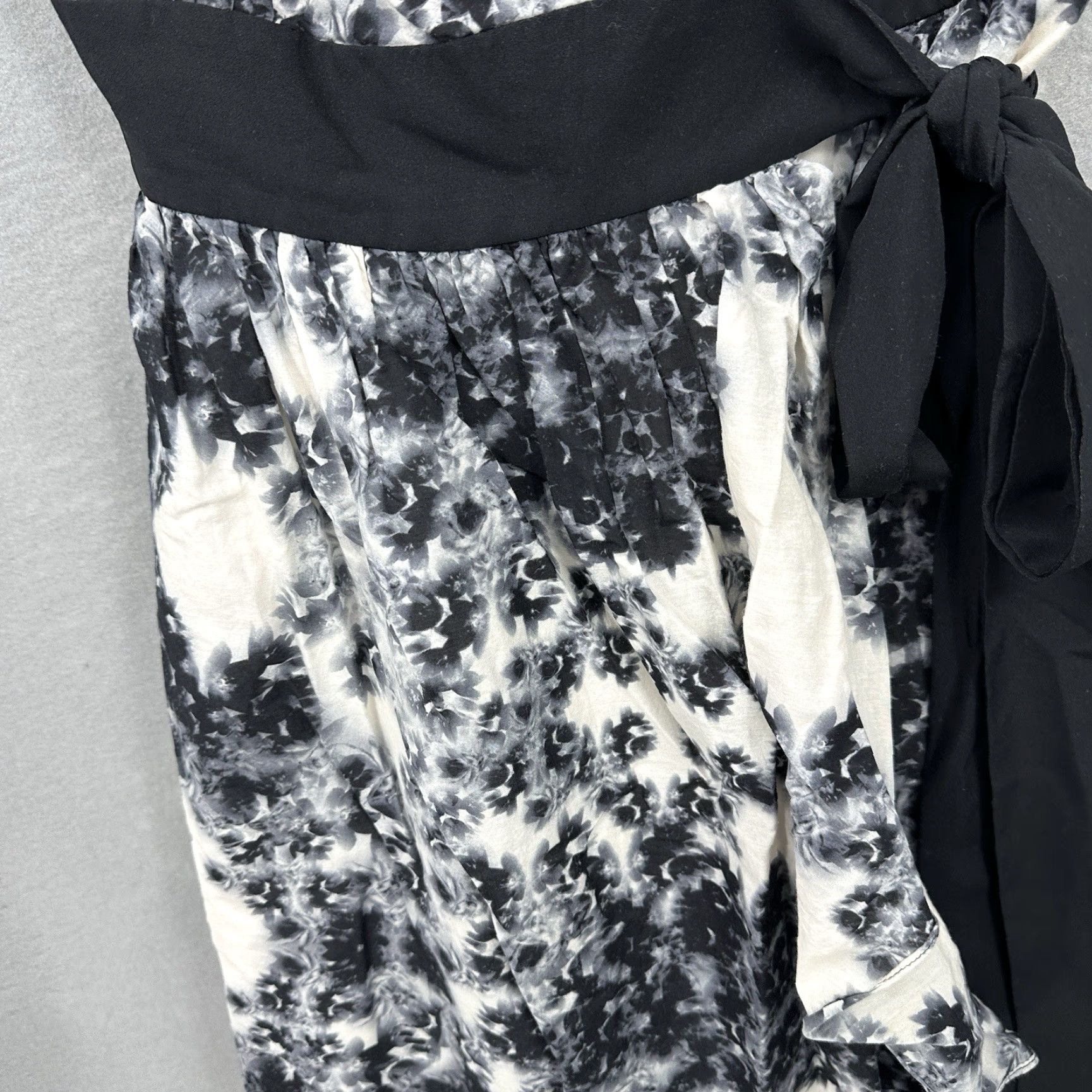Ted Baker Ted Baker Wrap Dress Womens M Medium Black Floral V-Neck Tie Waist Knee Length Sleeveless Fit & Flare Casual Wedding Party Size M / US 6-8 / IT 42-44 - 7 Thumbnail