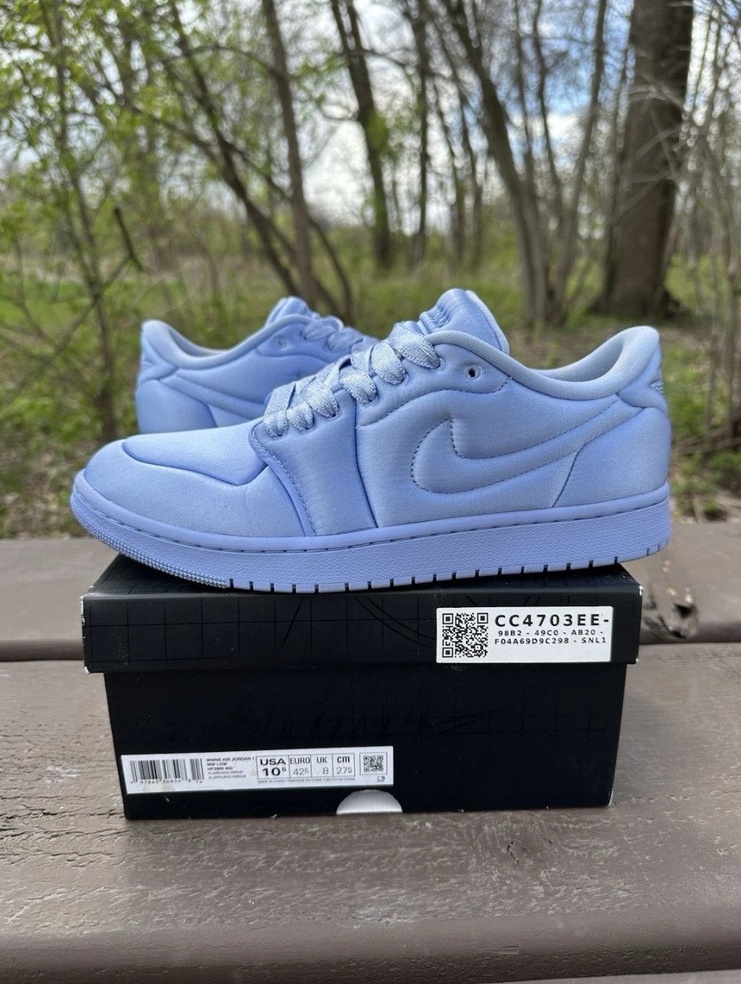 Jordan Brand Air Jordan Retro 1 Low Method Of Make Satin Aluminum Wmns Size US 10.5 / IT 40.5 - 1 Thumbnail