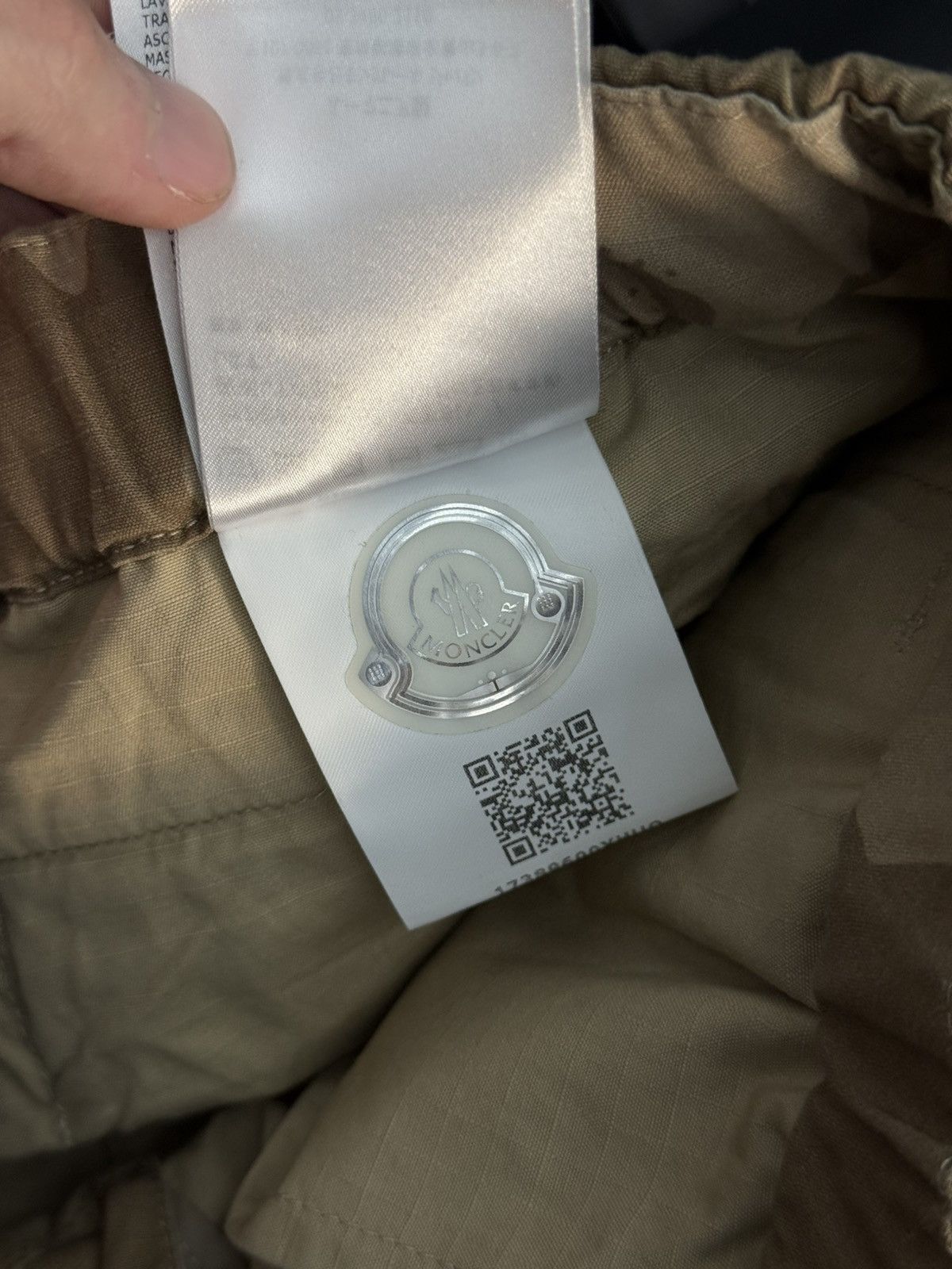 Moncler Moncler Tan Camo Shorts Size (48) 100% Authentic $500 Size US 44 / EU 60 - 12 Thumbnail