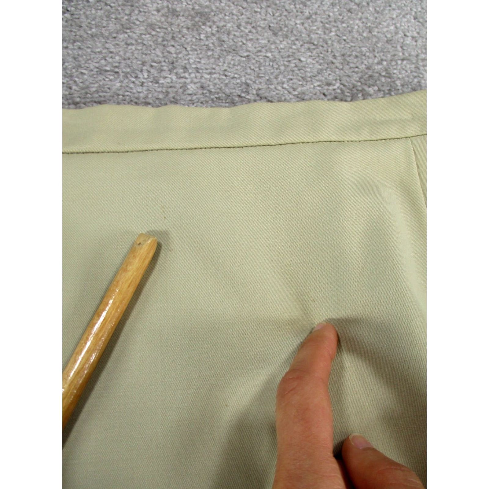 Escada VINTAGE Escada Wool Pencil Skirt Womens Size 12 Beige Business Casual Knee Length Size 34" / US 12 / IT 48 - 2 Thumbnail