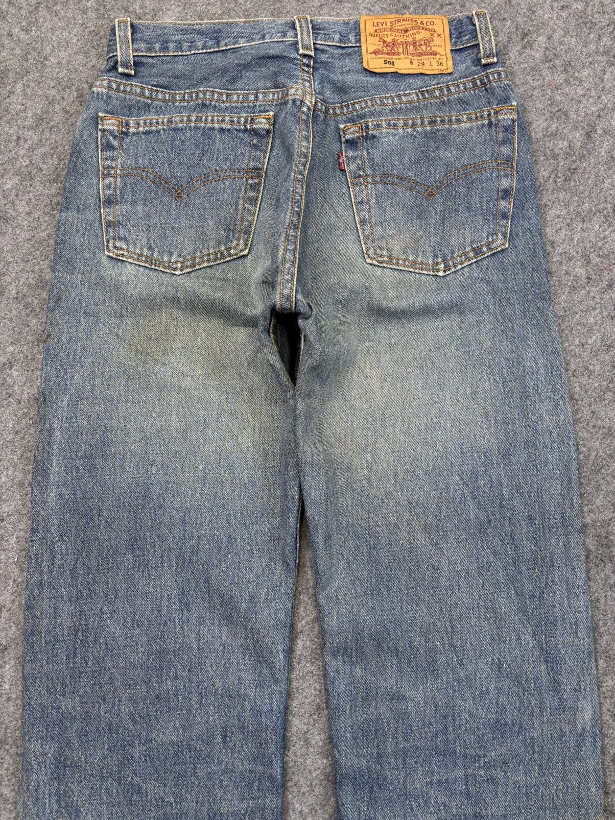 Levi's Vtg Levis 501 Medium Wash Original Denim F948 Size US 27 - 7 Thumbnail