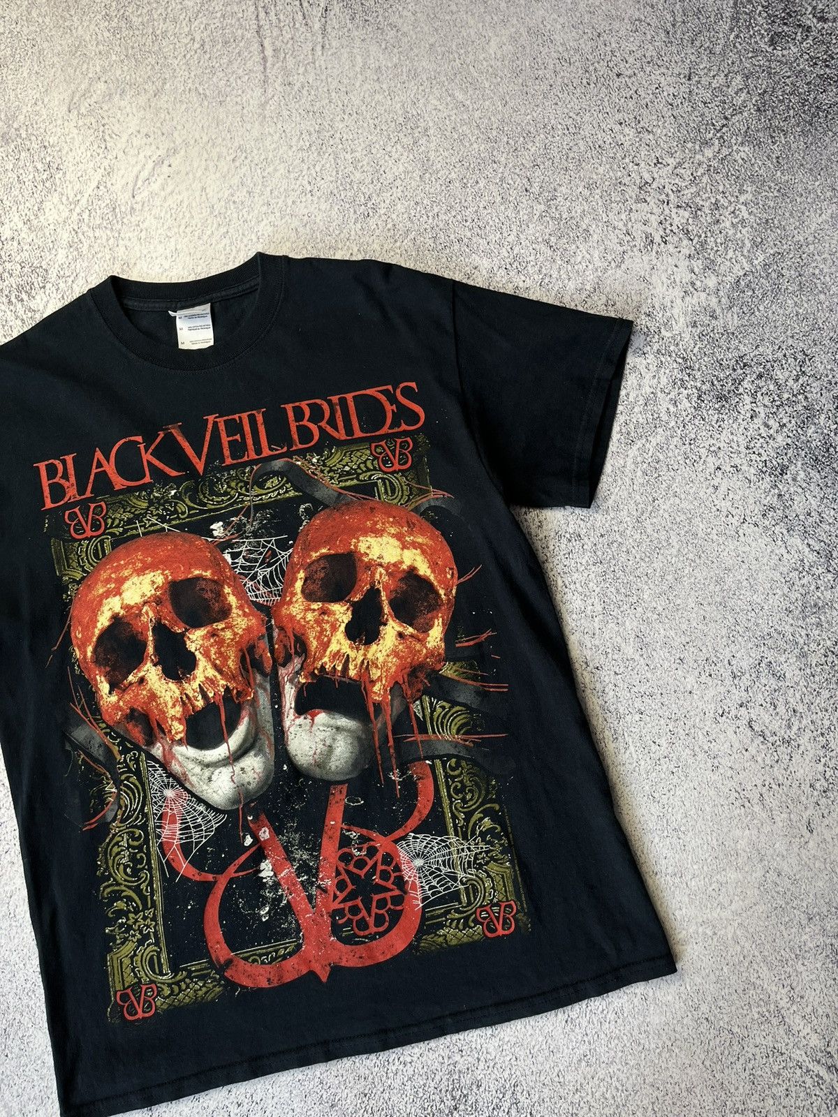 Band Tees Vintage Black Veil Brides 2013 Tour t-shirt Size US M / EU 48-50 / 2 - 10 Thumbnail