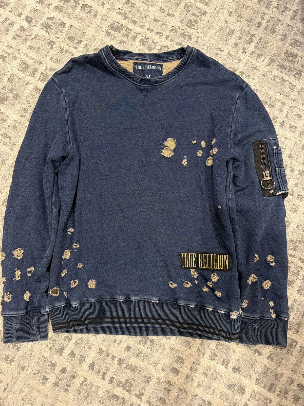 True Religion True Religion Distressed Crewneck Size US L / EU 52-54 / 3 - 1 Thumbnail