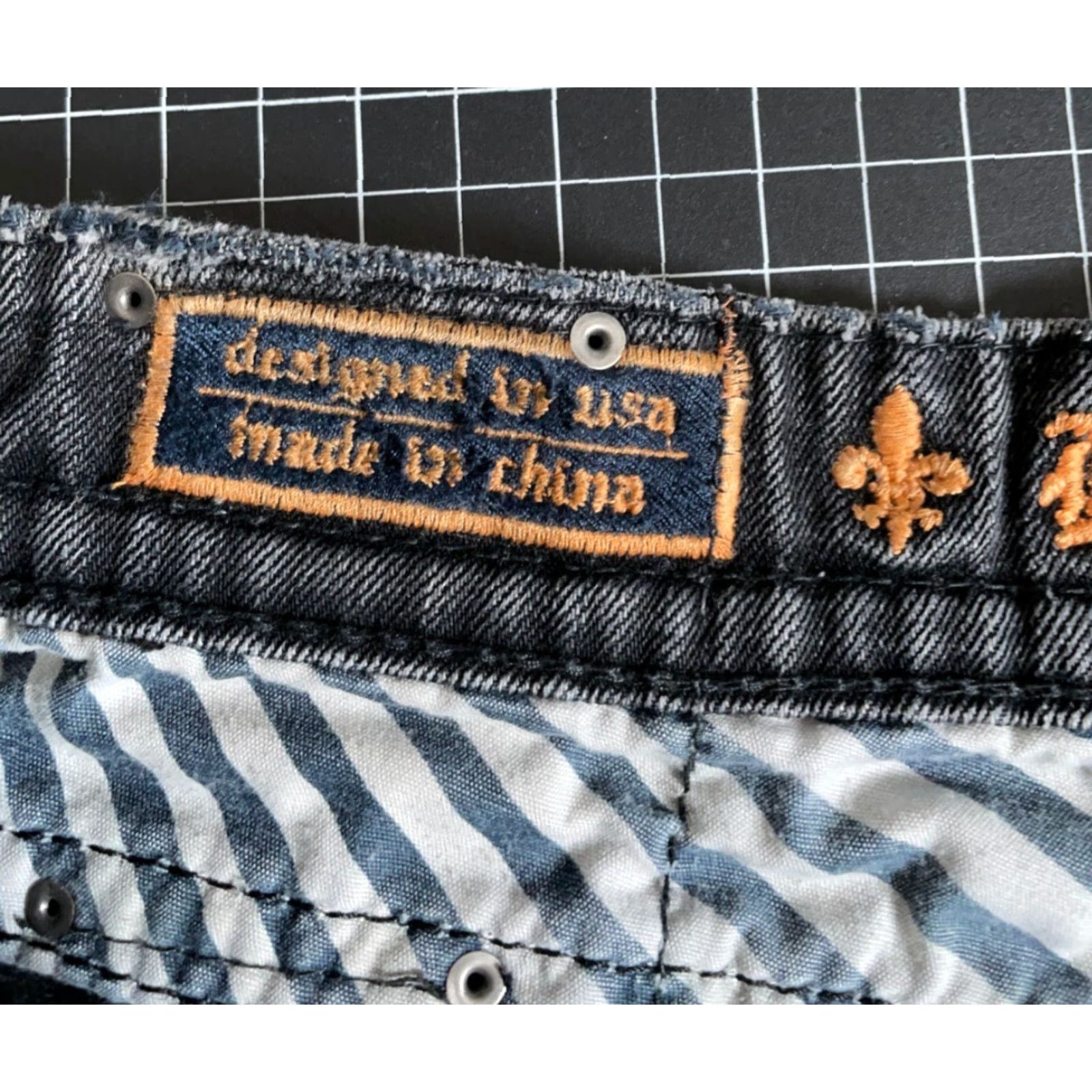 Vintage VINTAGE Rock Revival Jeans Straight Men 38 x 31 Black Denim 5-Pocket Flap Pocket Slim Straight Rise Mid 90s Rock Size US 32 / EU 48 - 6 Thumbnail