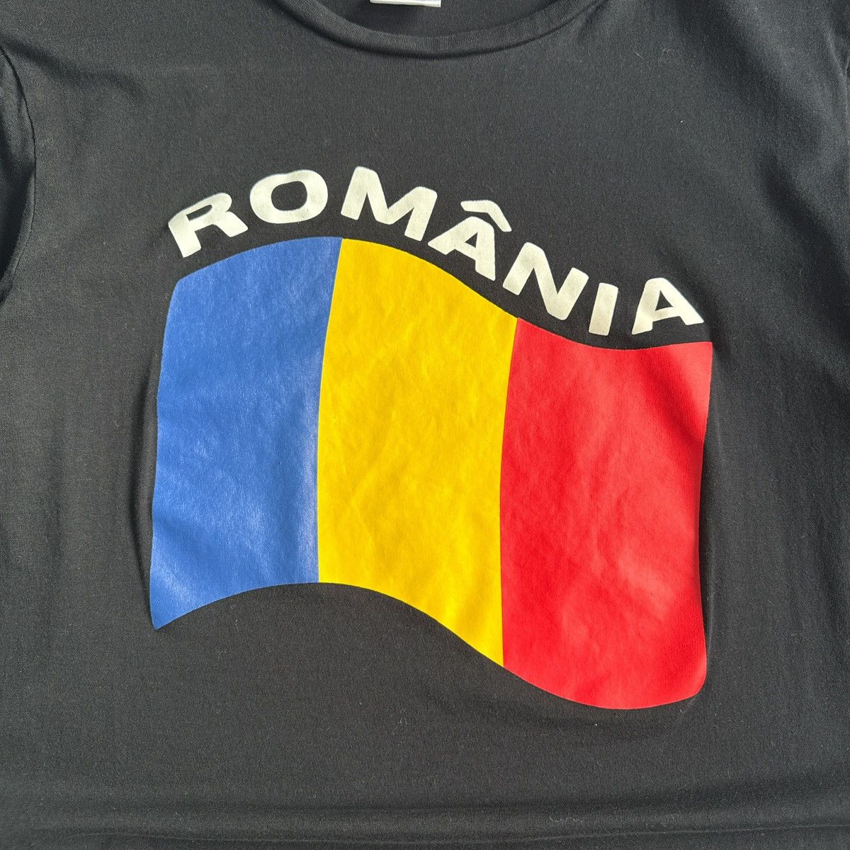 Vintage Vintage Y2K Romania Baby Tee T-Shirt Black Women’s Small S Size S / US 4 / IT 40 - 5 Thumbnail