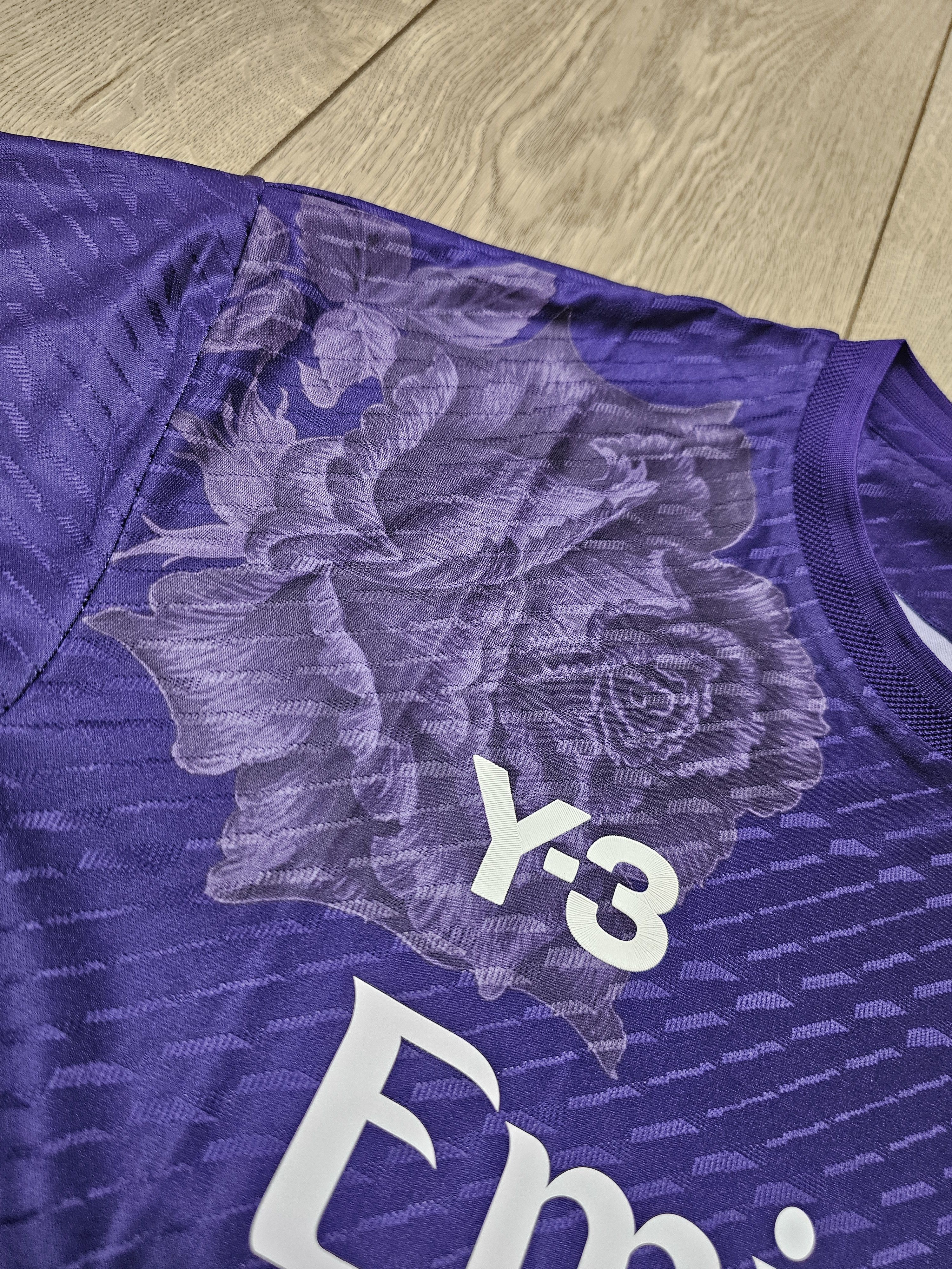 Adidas REAL MADRID 2023 2024 Y-3 PURPLE 4TH FOOTBALL SOCCER JERSEY Size US M / EU 48-50 / 2 - 6 Thumbnail
