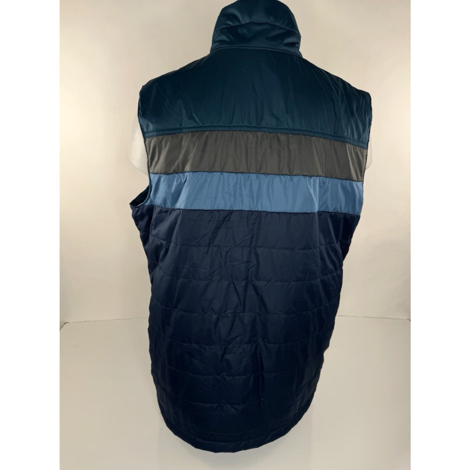 Vintage VINTAGE LL BEAN Mens Vest Packable Quilted Zip LT Tall Blue Gray Mens Size LT Vest Womens? Size US L / EU 52-54 / 3 - 3 Thumbnail
