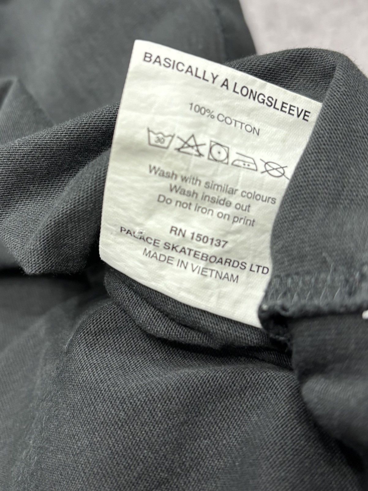 Palace Palace Basically A Longsleeve Size US XL / EU 56 / 4 - 5 Thumbnail