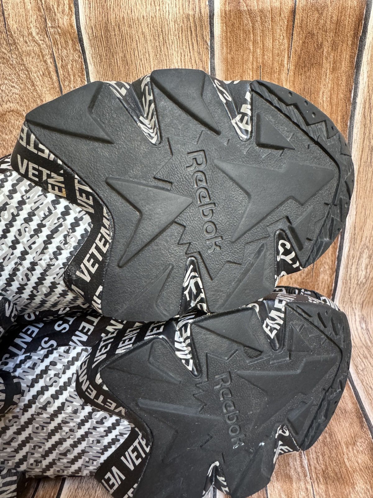 Reebok × Vetements FW18 Monogram Instapump fury Size US 8.5 / EU 41-42 - 15 Thumbnail
