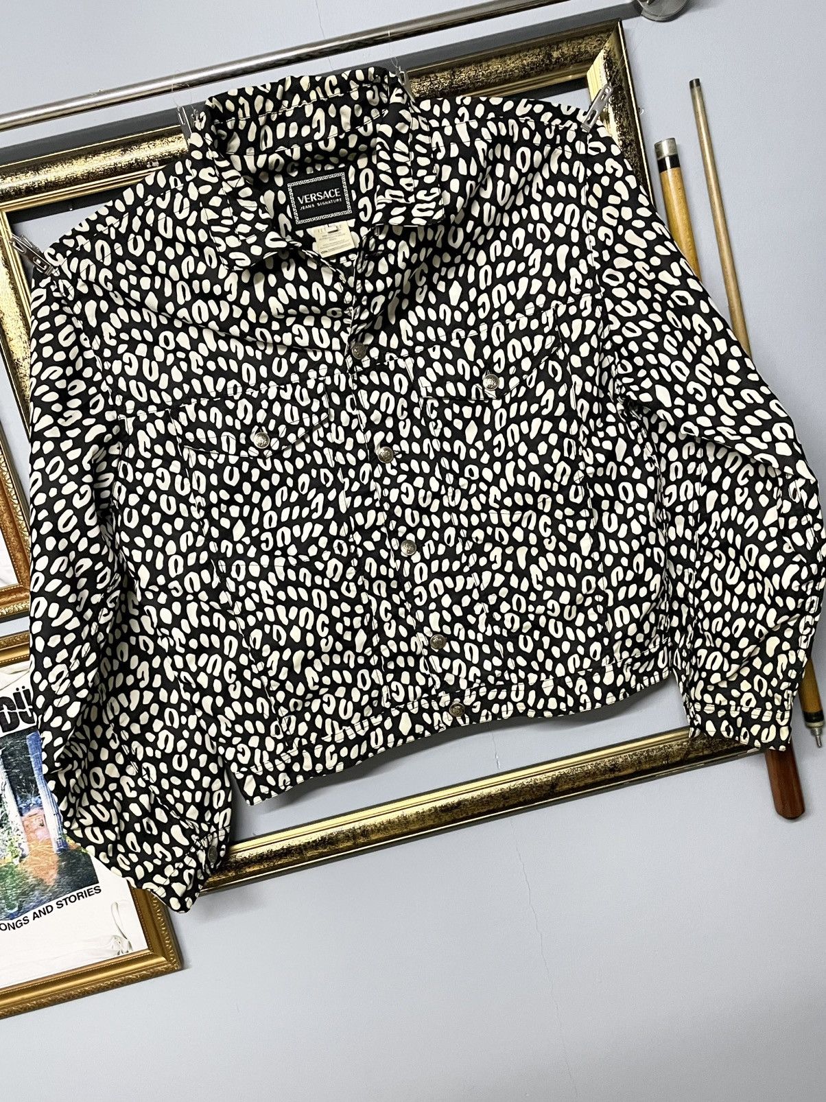 Versace Og Vintage Versace Animal Abstract Cropped High Fashion Look Size US L / EU 52-54 / 3 - 2 Thumbnail