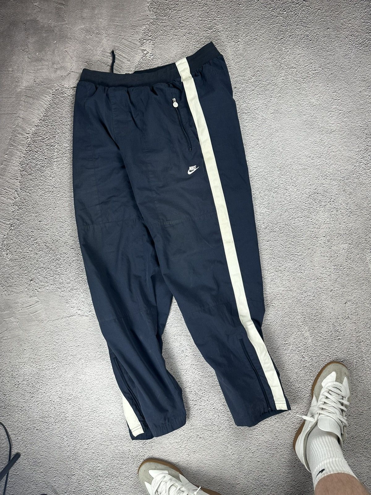 Nike Vintage Nike Oregon Trackpants Nylon Baggy Drill Faded Style Size US 36 / EU 52 - 3 Thumbnail